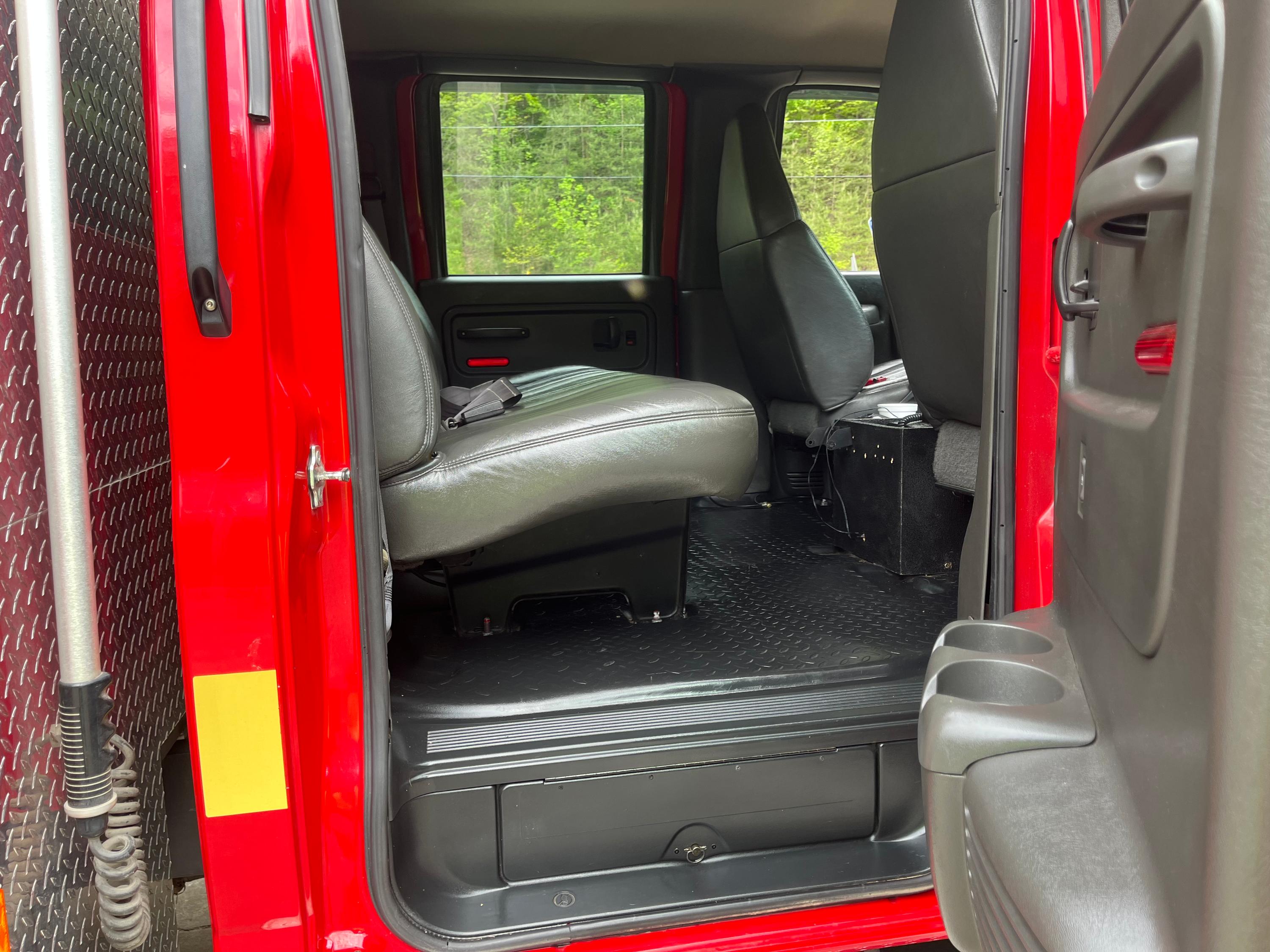 2005 GMC C4500 Rescue, 4x4 - image 9