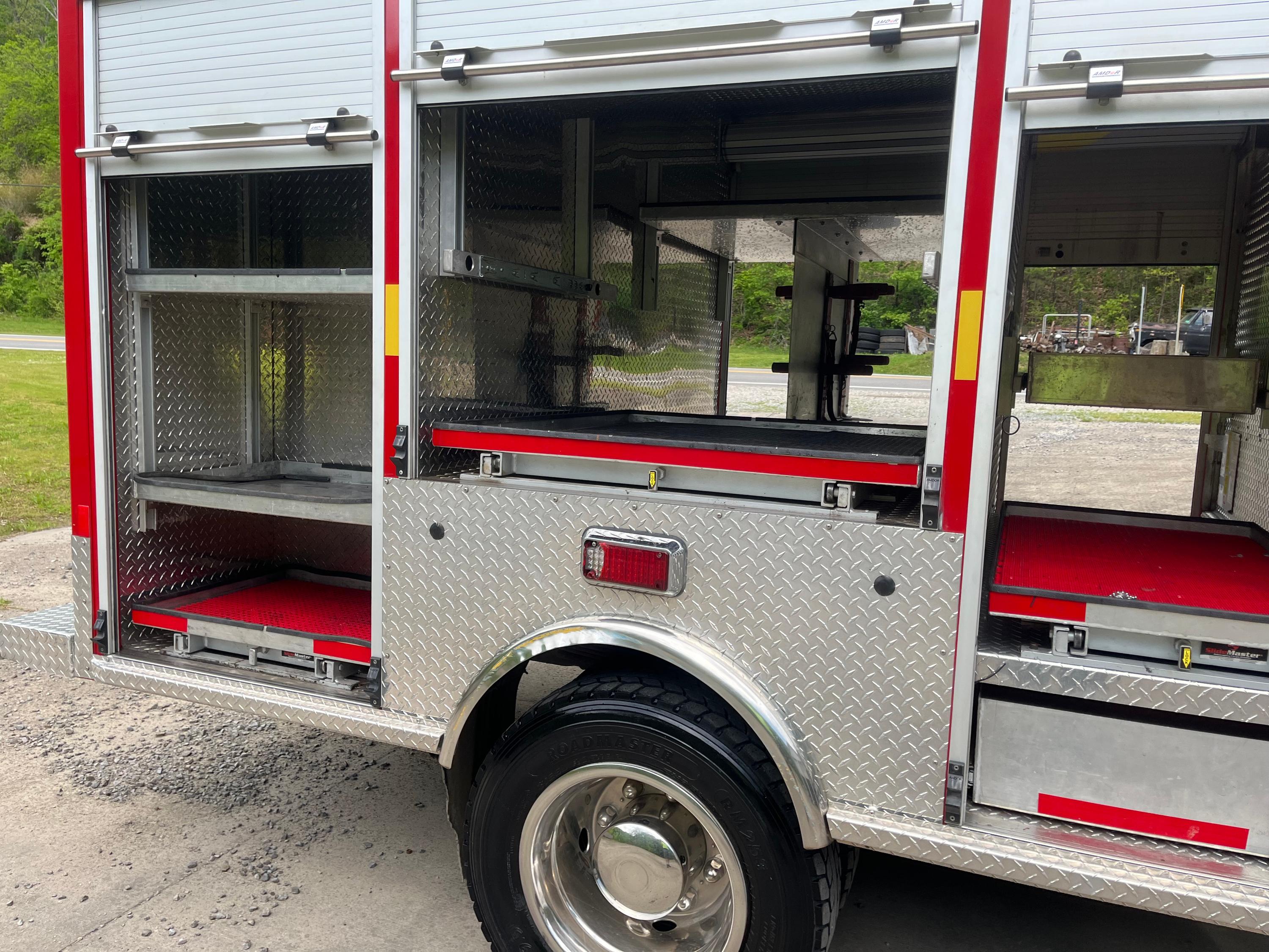 2005 GMC C4500 Rescue, 4x4 - image 7