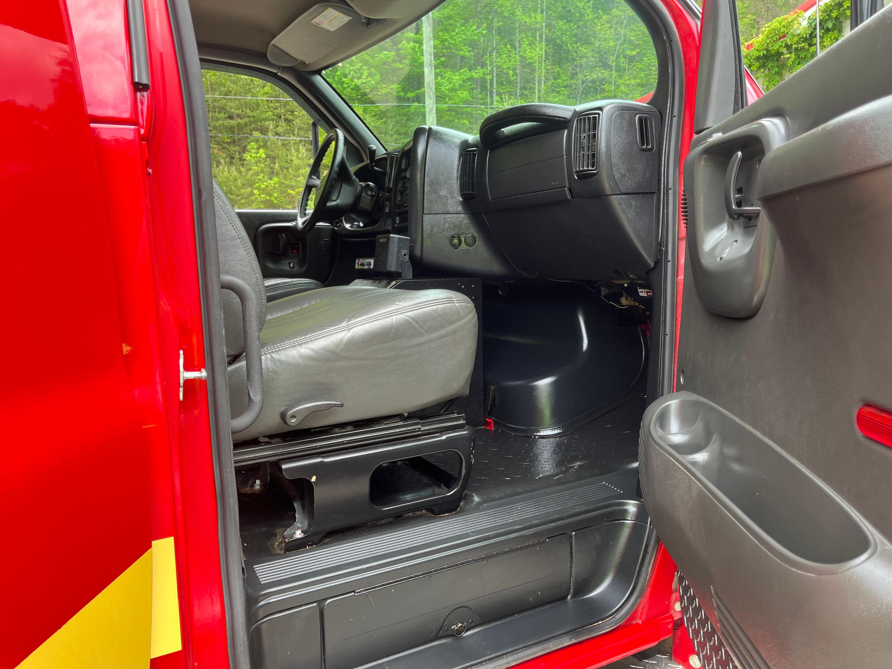 2005 GMC C4500 Rescue, 4x4 - image 8