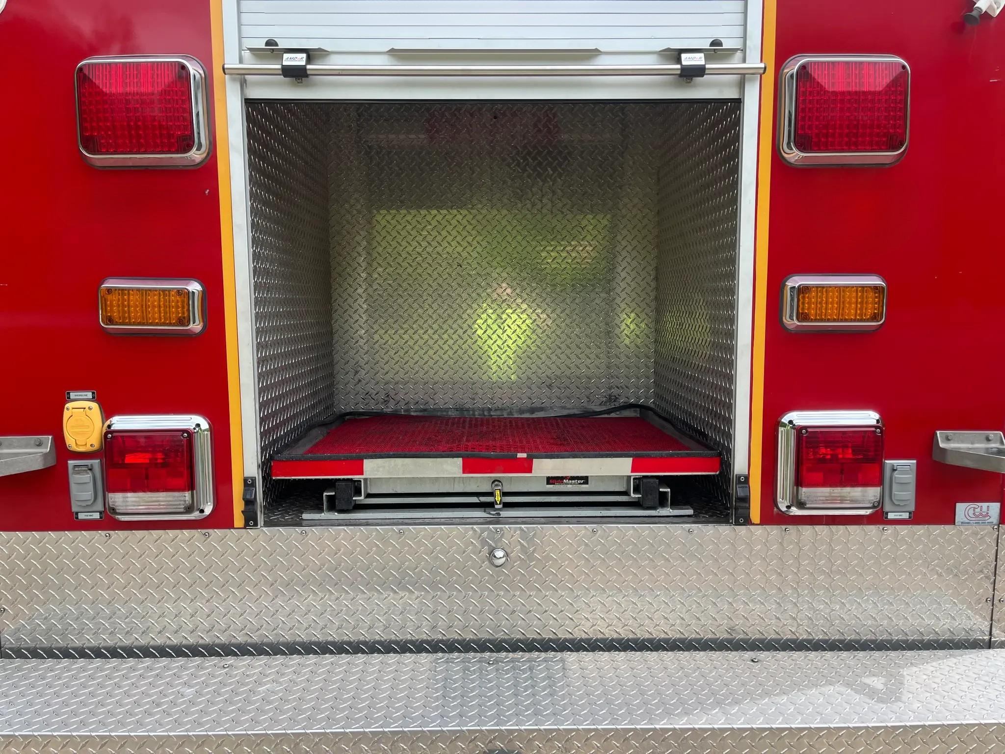 2005 GMC C4500 Rescue, 4x4 - image 5