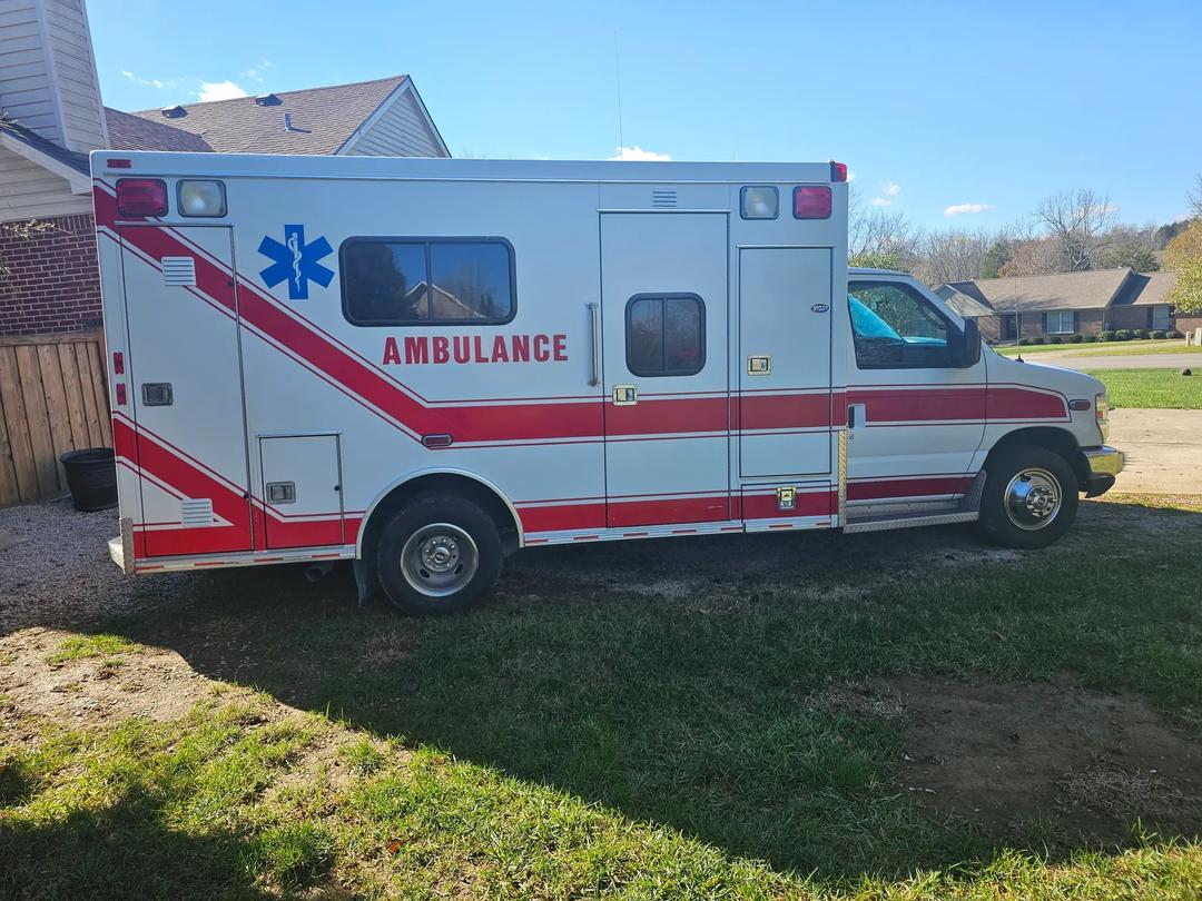 2010 ford E450 type 3 ambulance