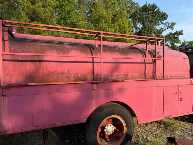 1988 Ford C8000 Tanker - image 4