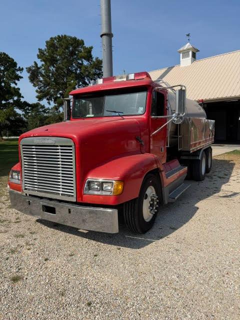 1995 Freightliner Pumper Tanker - image 1
