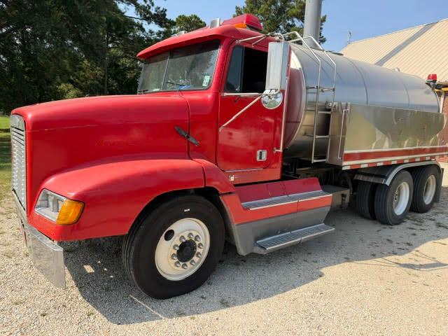 1995 Freightliner Pumper Tanker - image 3