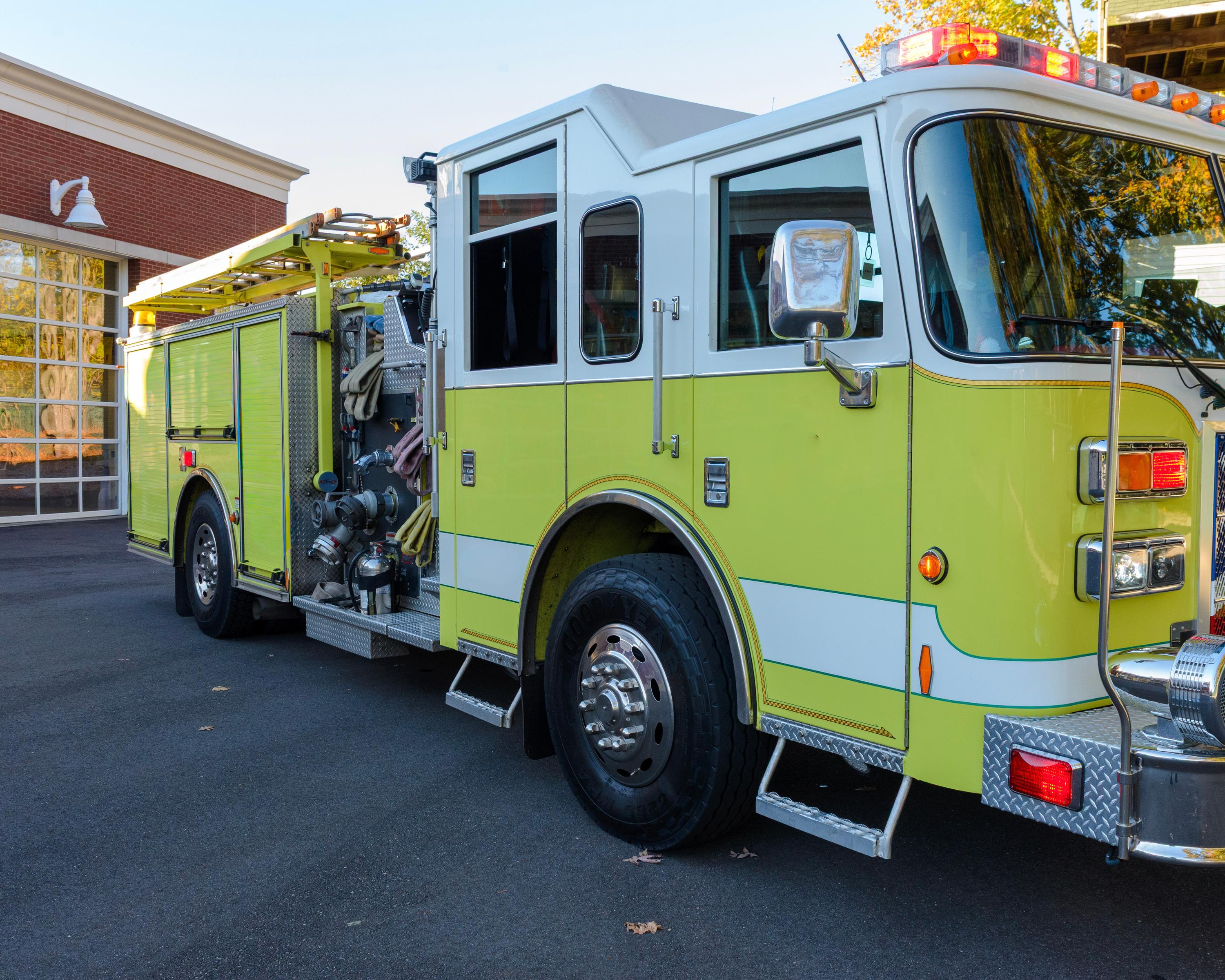 2010 Pierce Contender Pumper - image 8