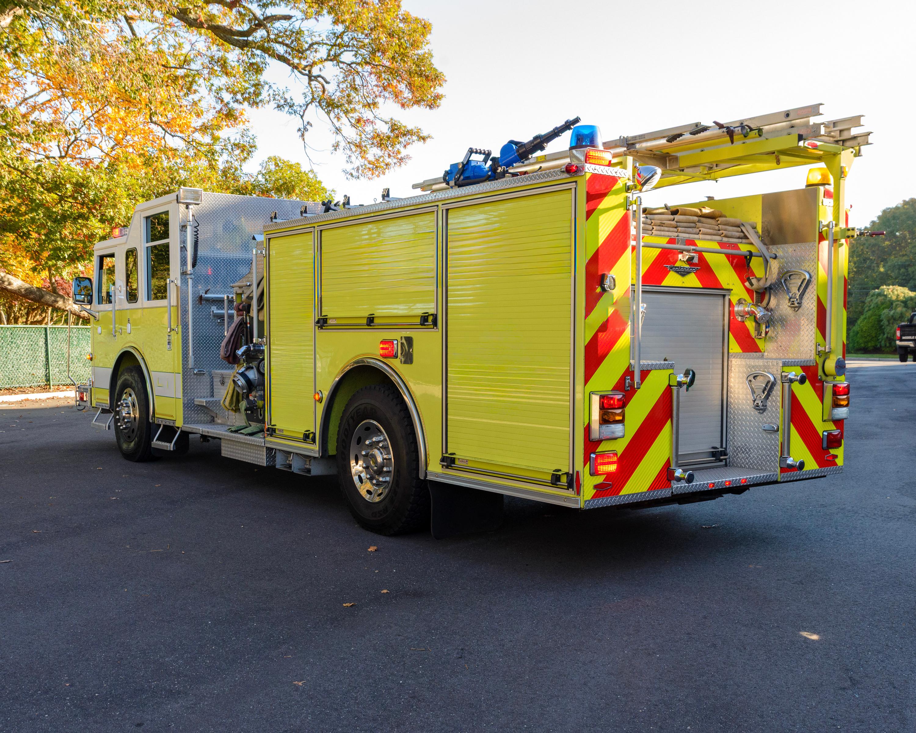 2010 Pierce Contender Pumper - image 9