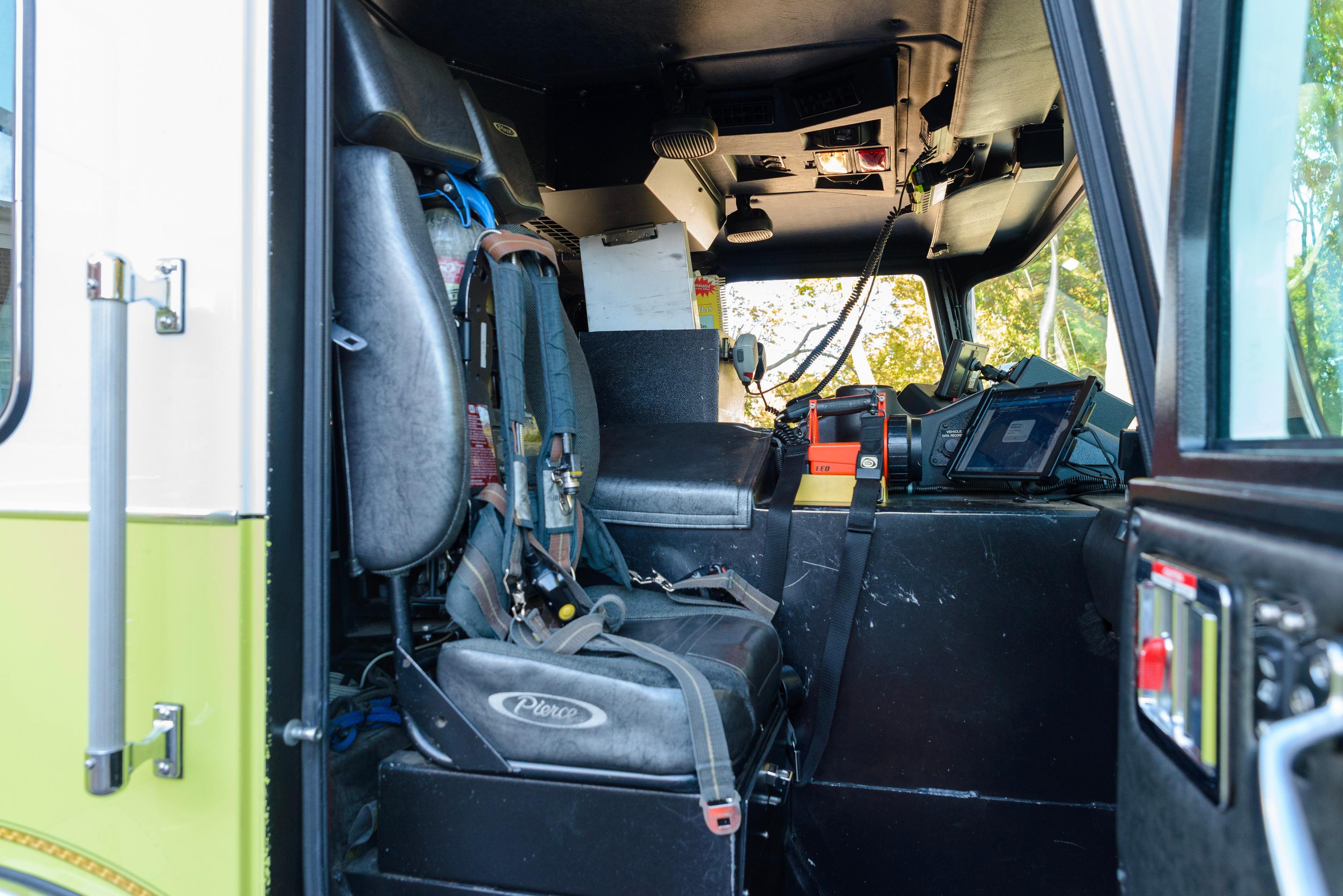 2010 Pierce Contender Pumper - image 23