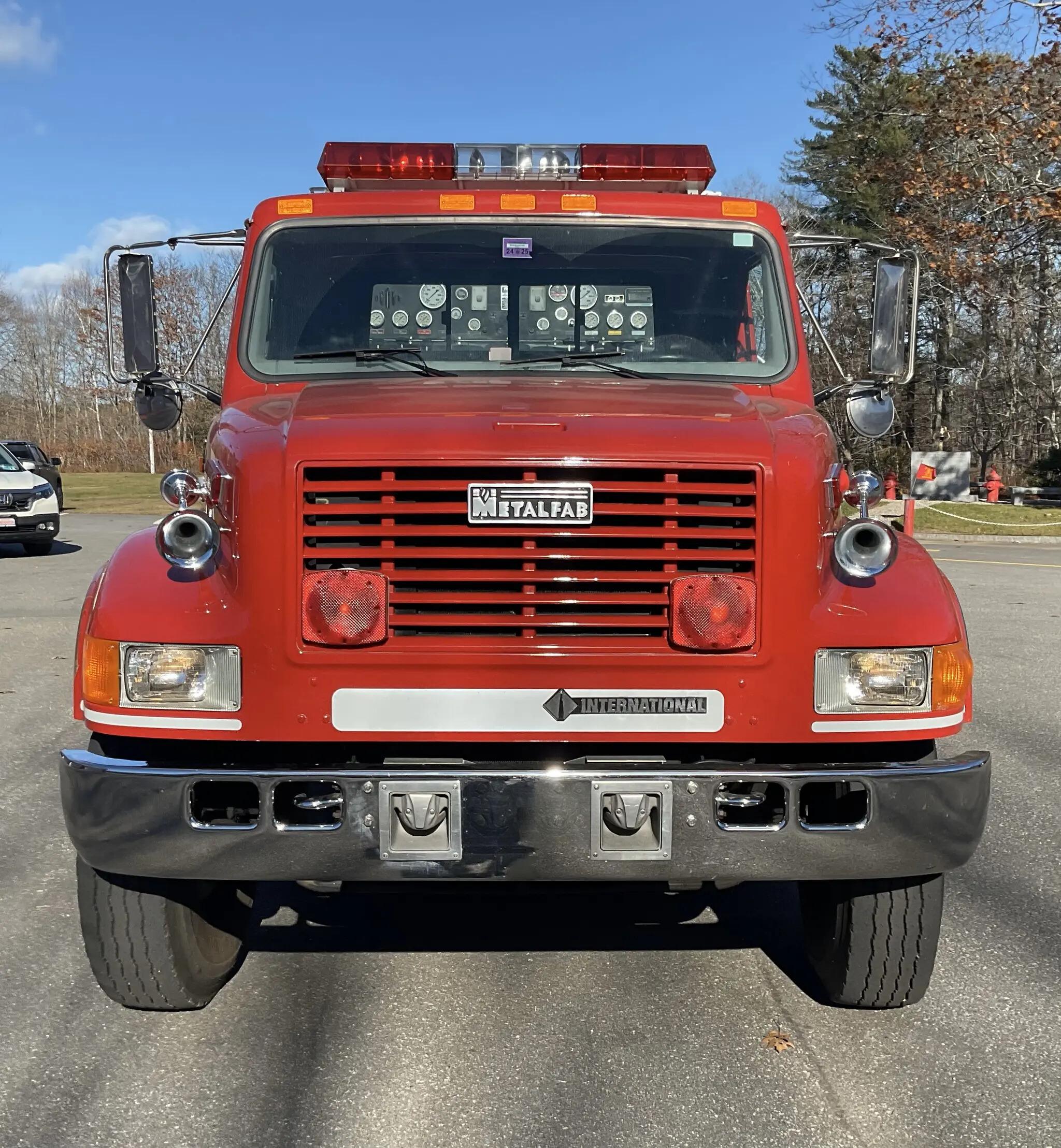 1997 International - Metalfab Pumper - image 2