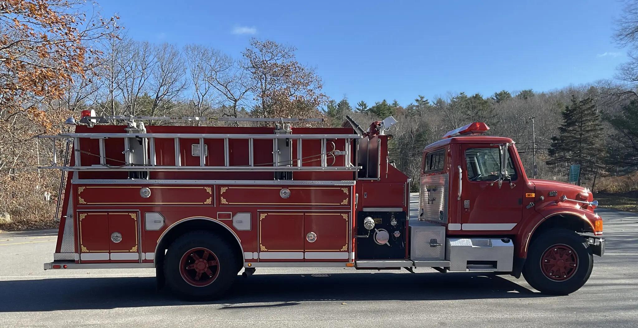 1997 International - Metalfab Pumper - image 4