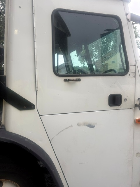 2010 Mack Heil Automated Side Loader - image 5