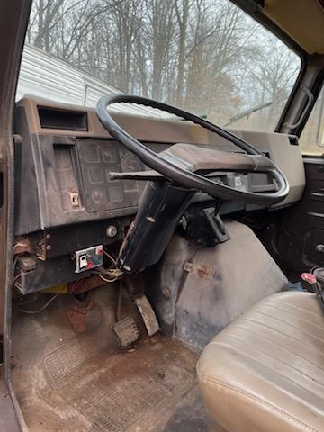 1992 International Dump Truck - image 2