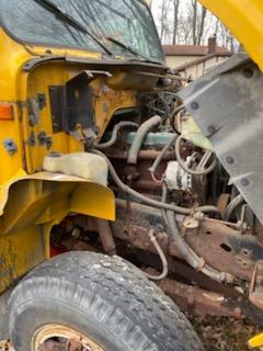 1992 International Dump Truck - image 4