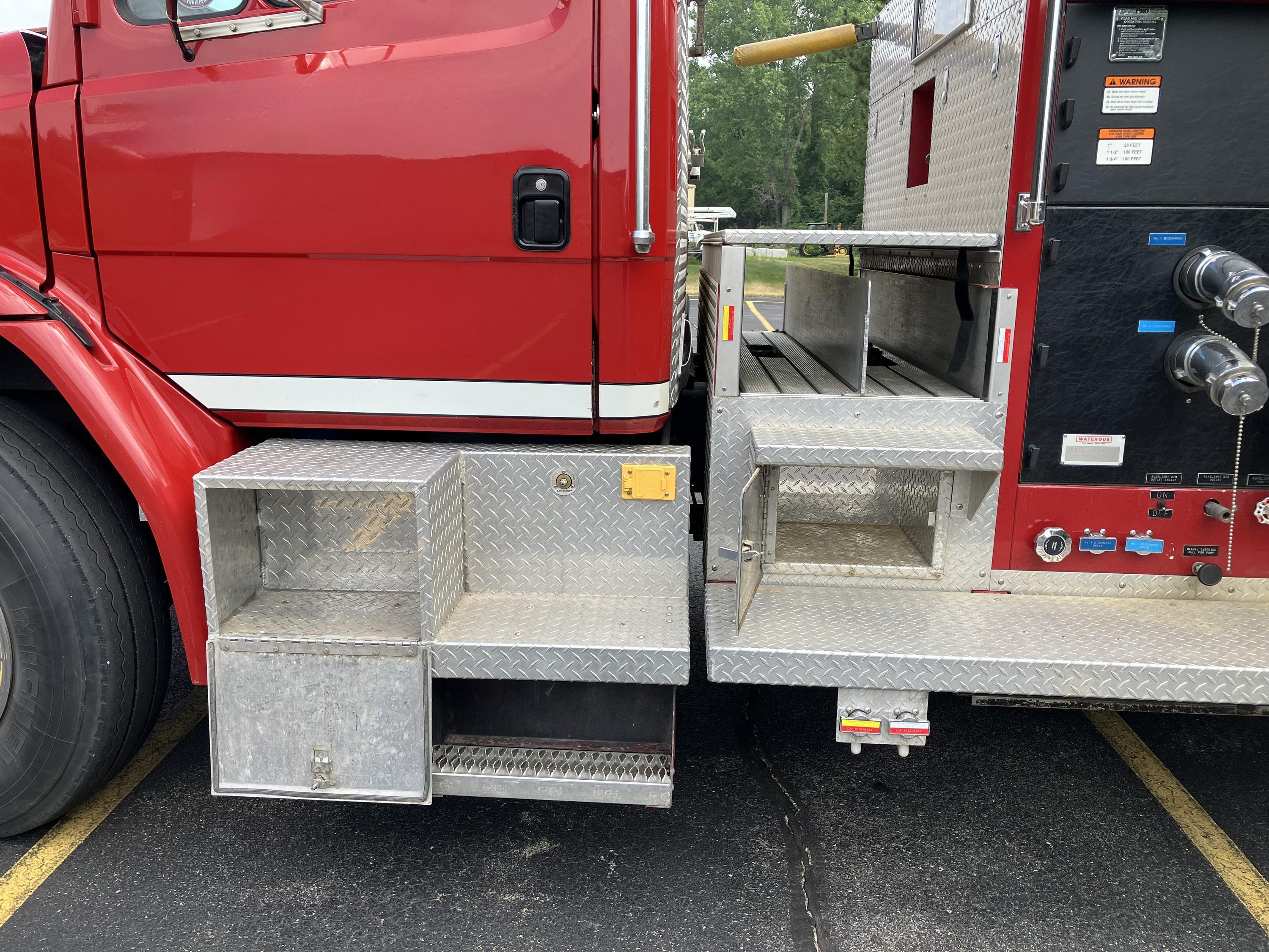 1994 3D Freightliner Pumper (2004 Refurb) - image 10