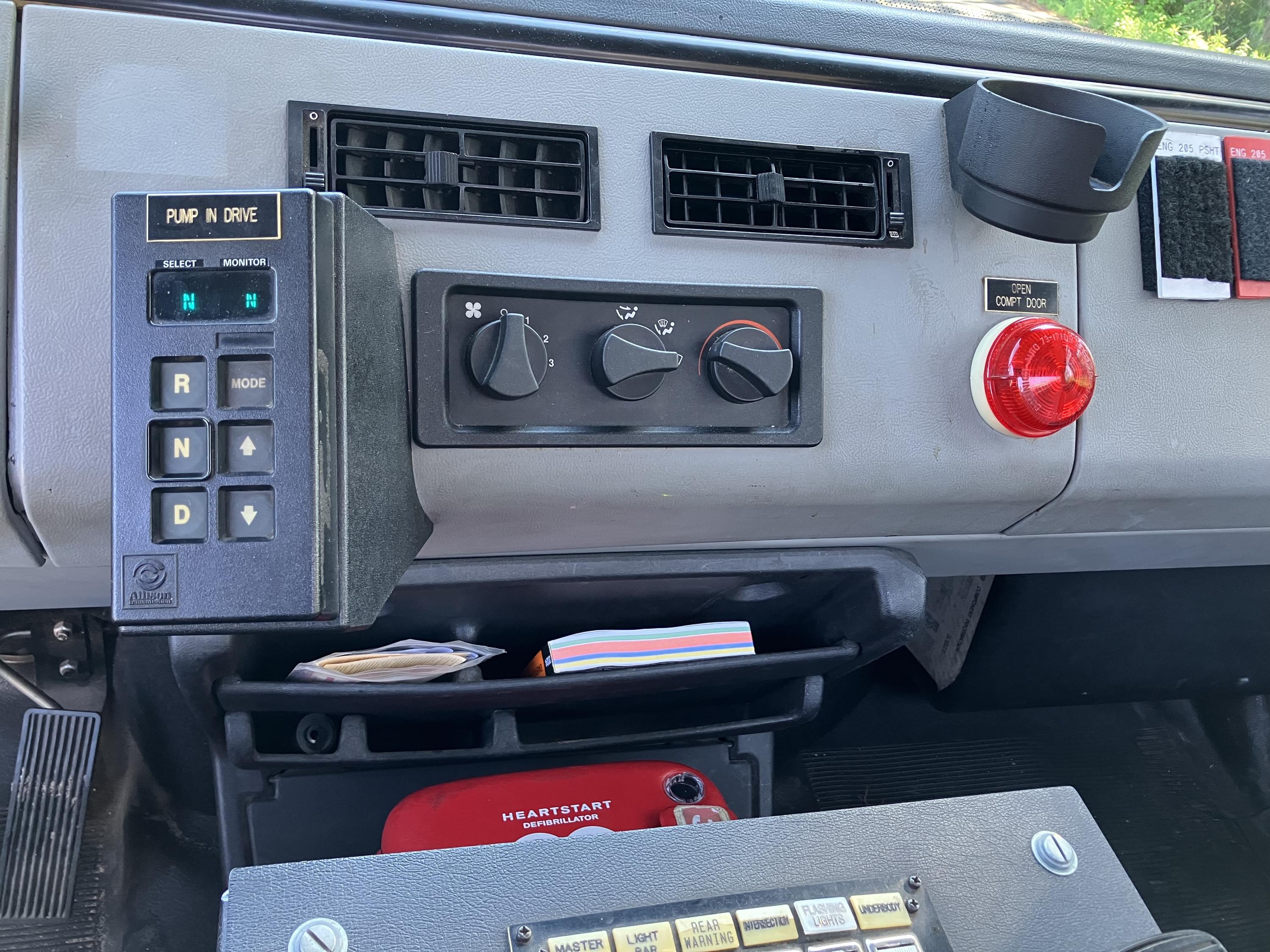1994 3D Freightliner Pumper (2004 Refurb) - image 29