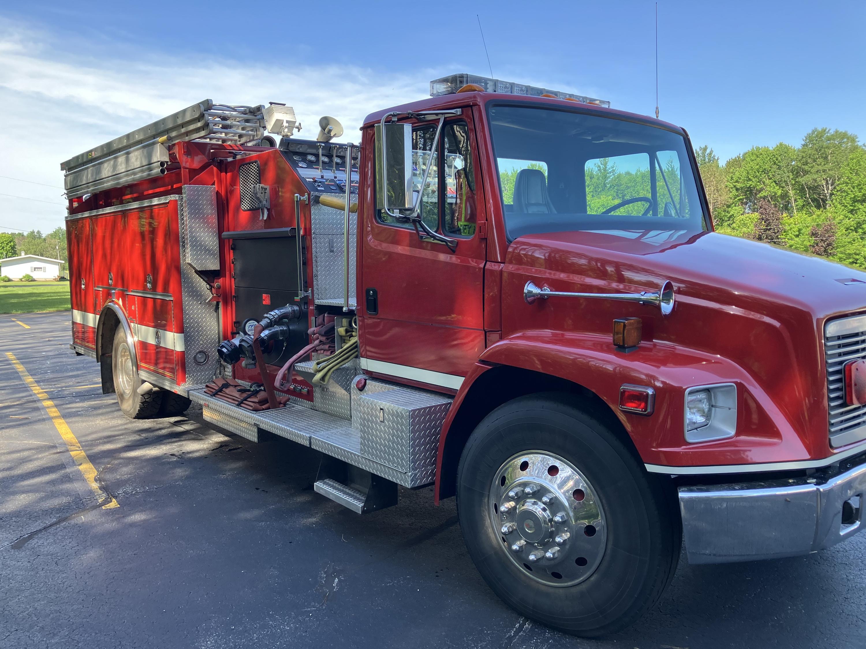 1994 3D Freightliner Pumper (2004 Refurb) - image 6