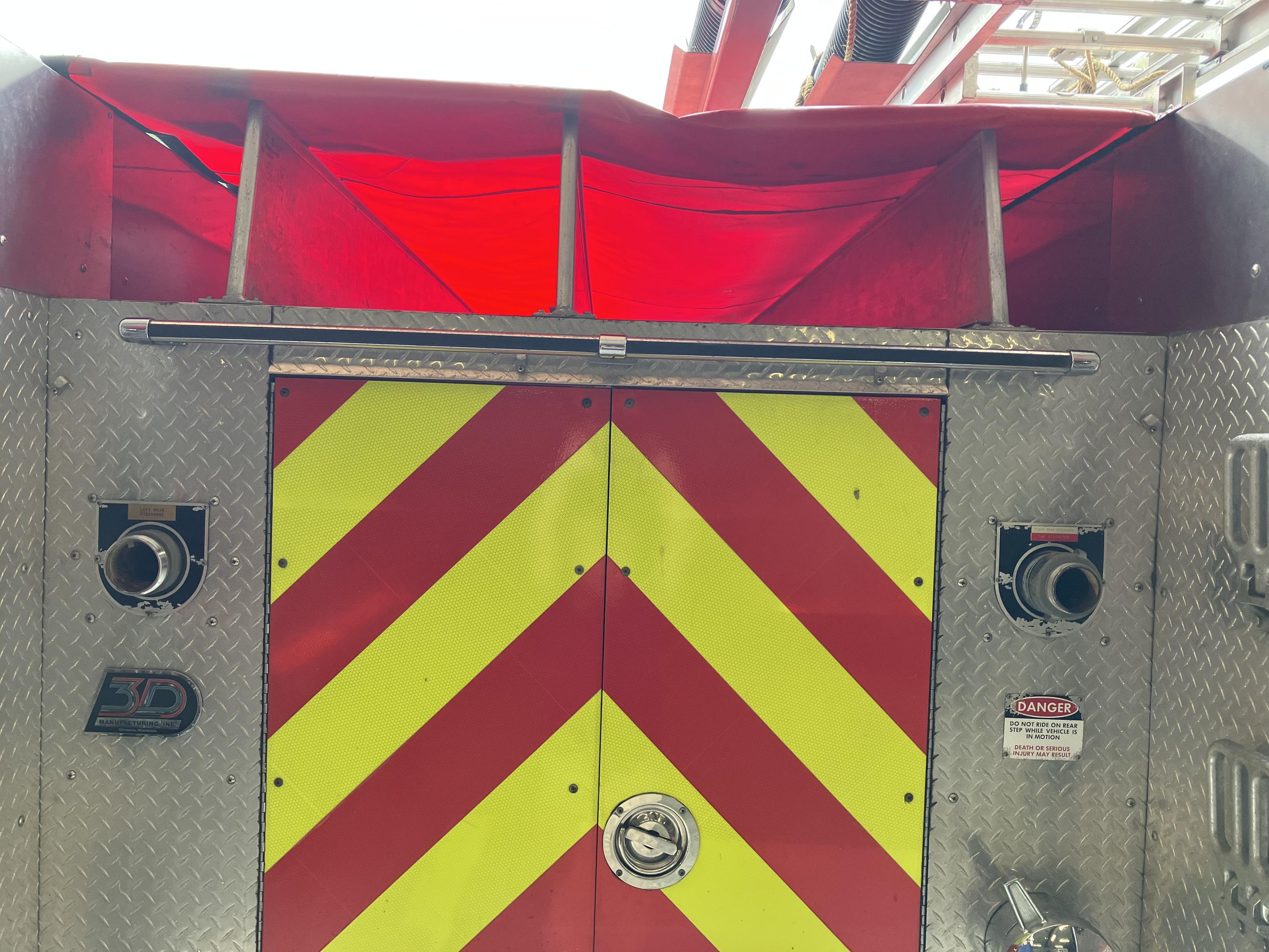 1994 3D Freightliner Pumper (2004 Refurb) - image 25