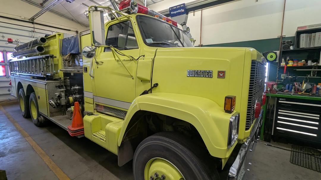 1983 Pierce 2000 Gallon Tender