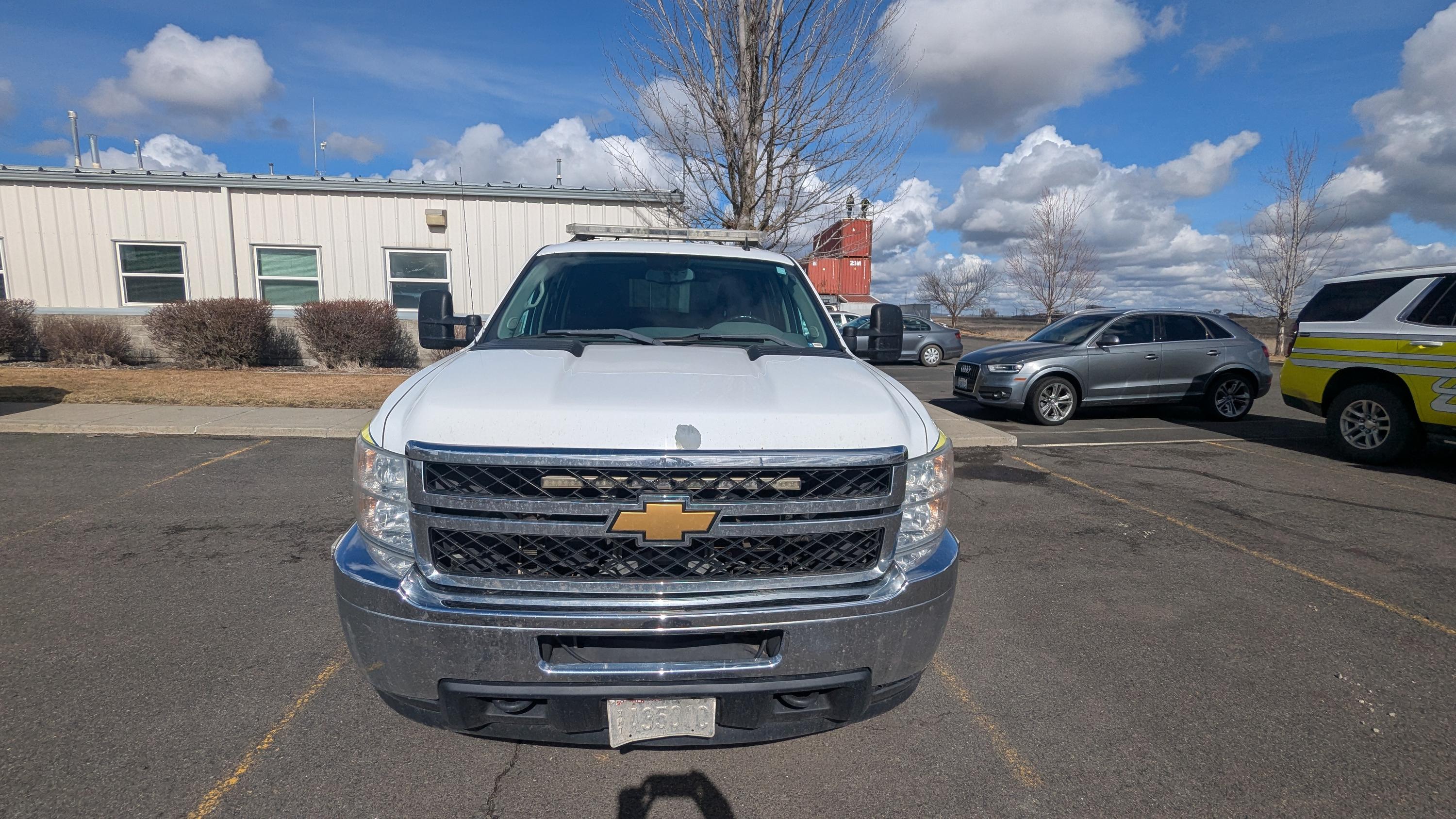 2013 Chevy Silverado 2500HD 6.0L - image 8