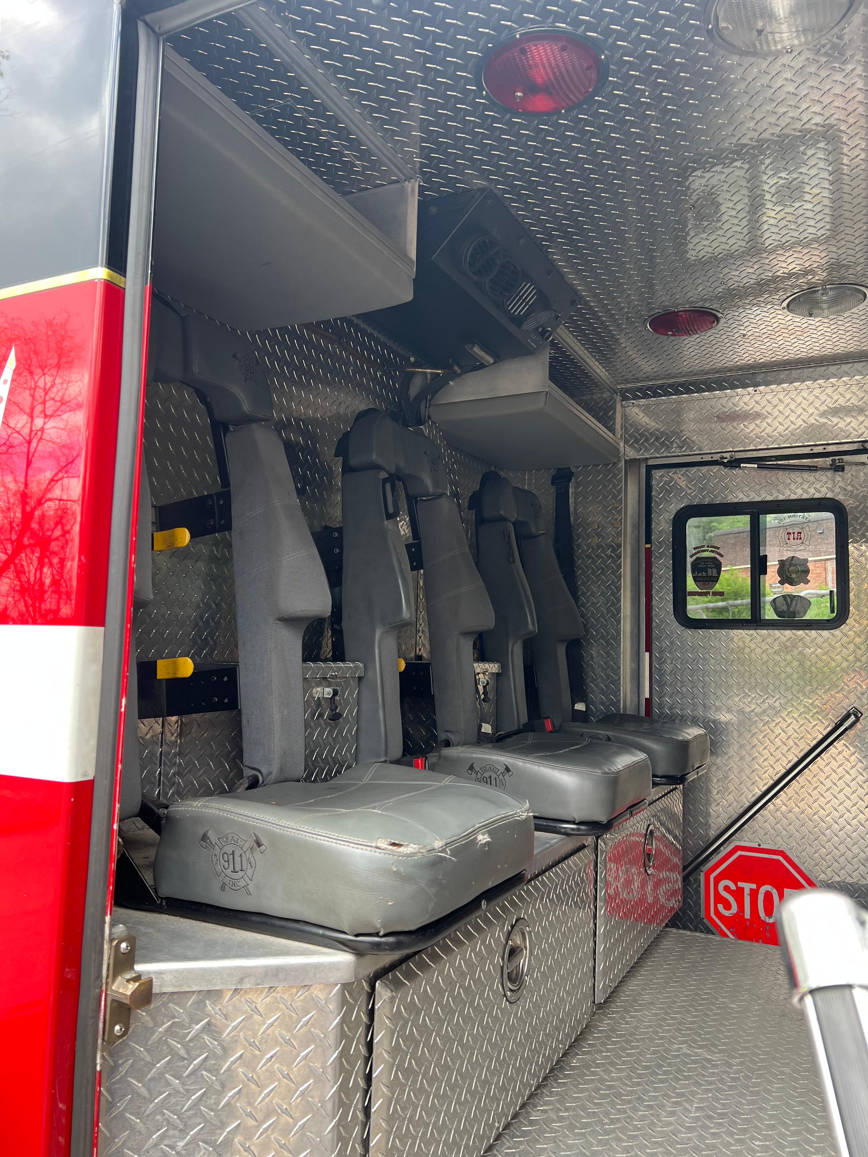 2000 International Kenco Light Rescue - image 15