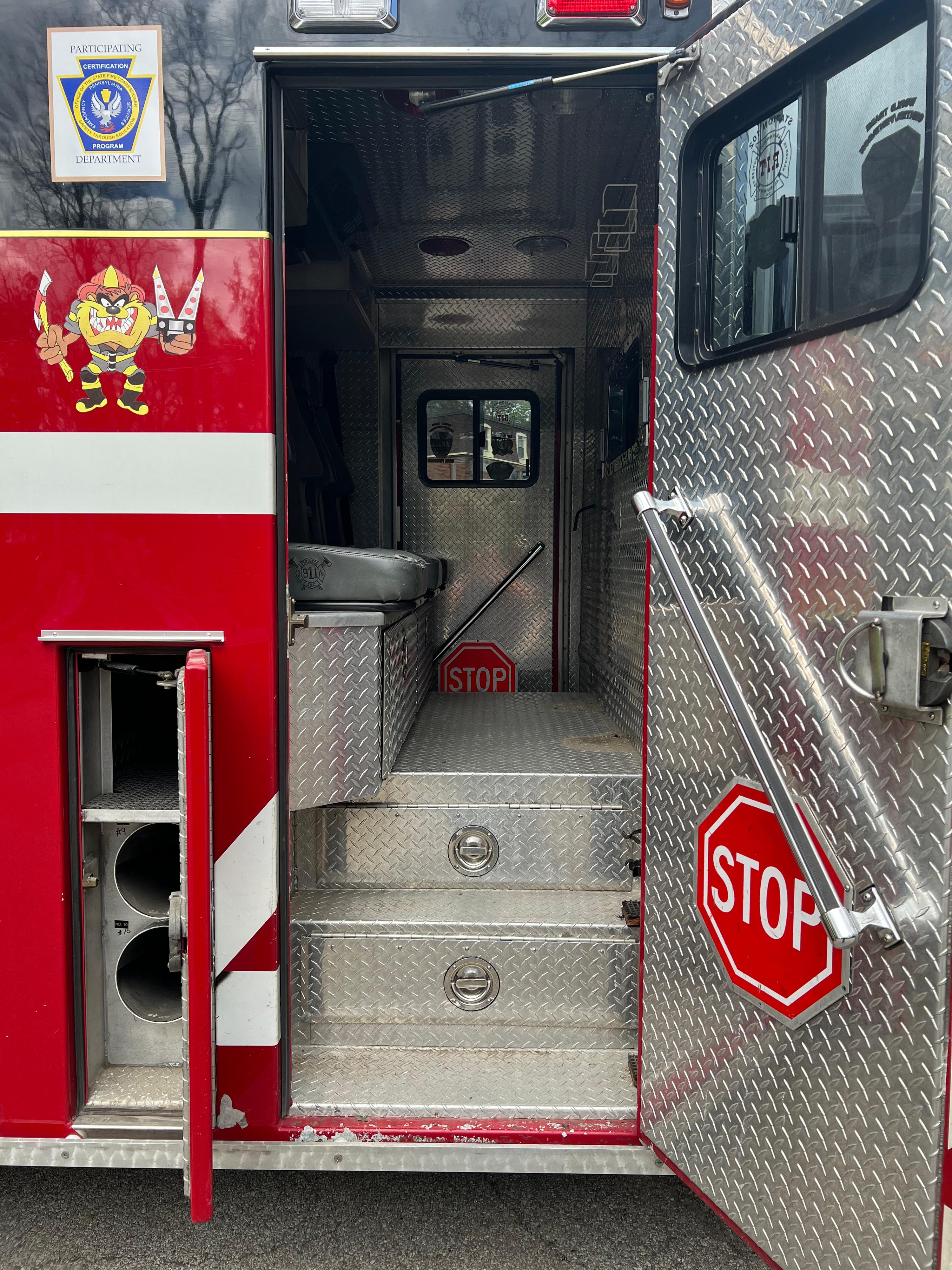 2000 International Kenco Light Rescue - image 16