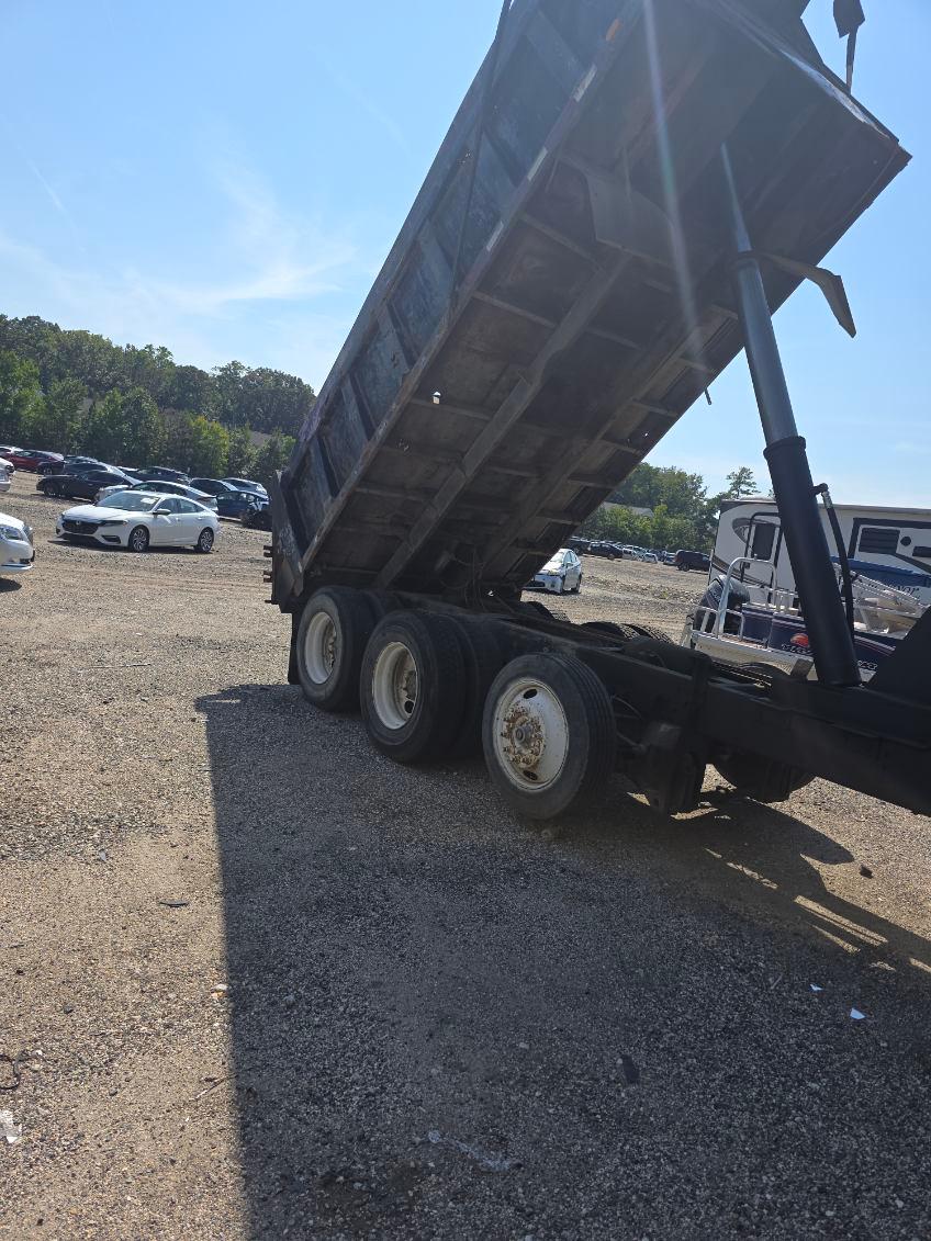 1995 International Cummings L10 Dump Truck - image 2