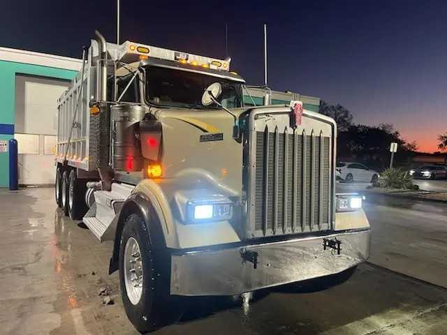 2015 Kenworth W900L