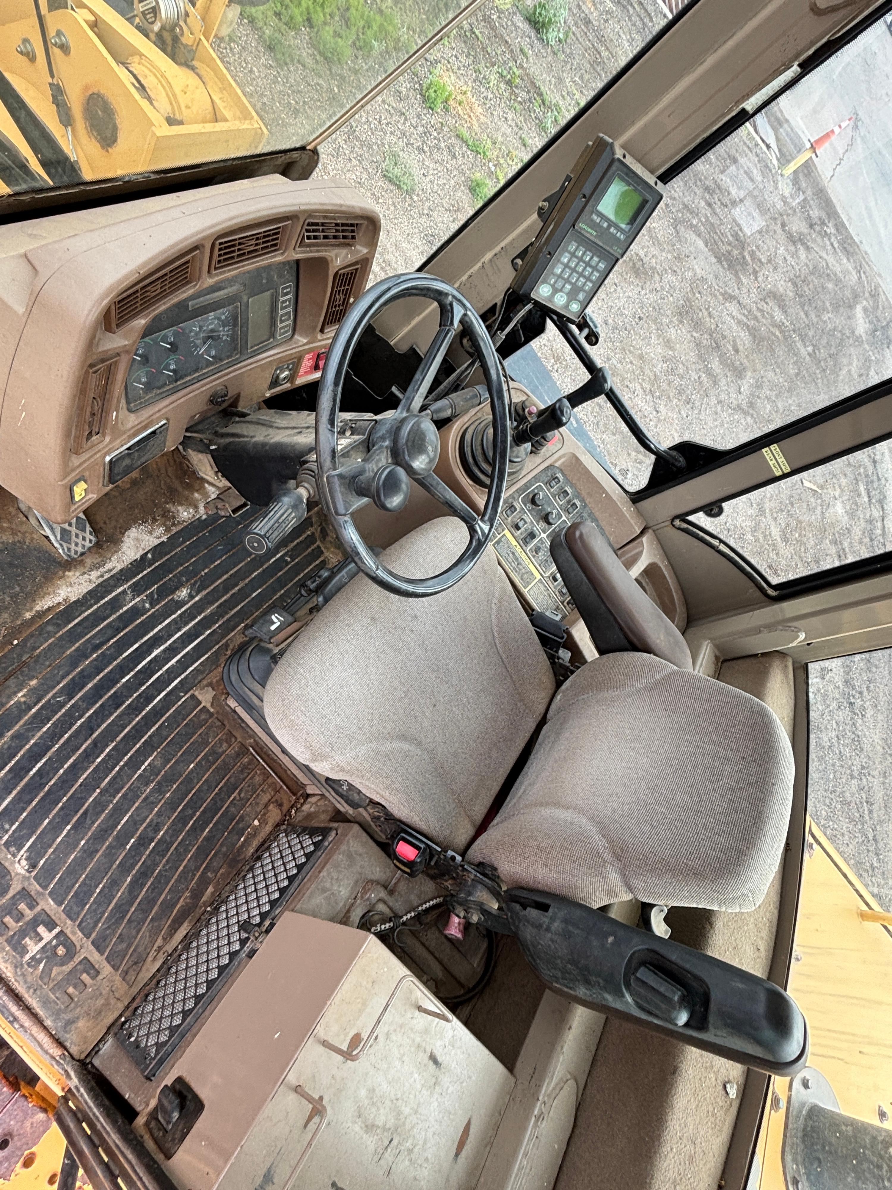 1999 John Deere 644H Loader - image 8