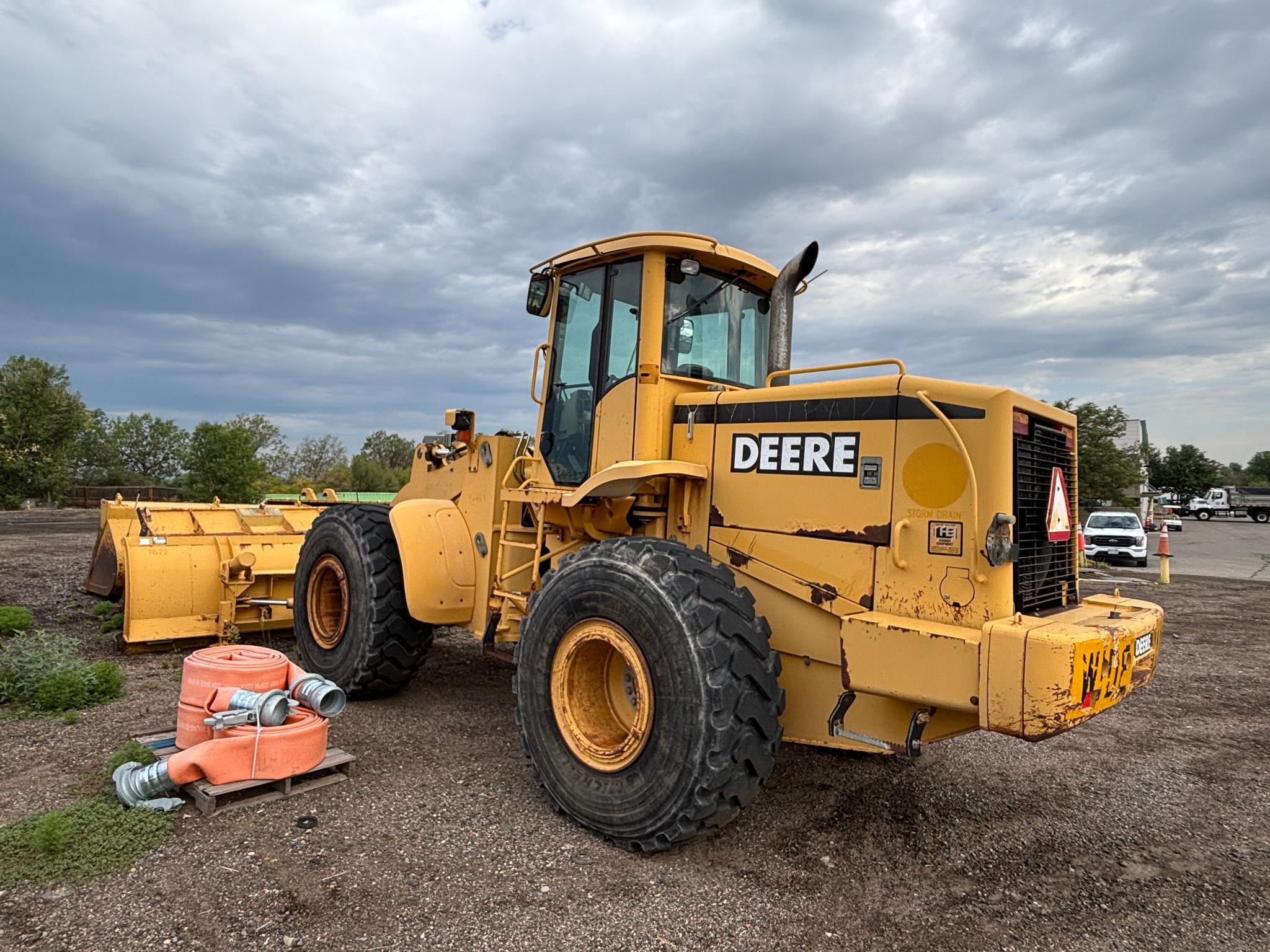 1999 John Deere 644H Loader - image 2