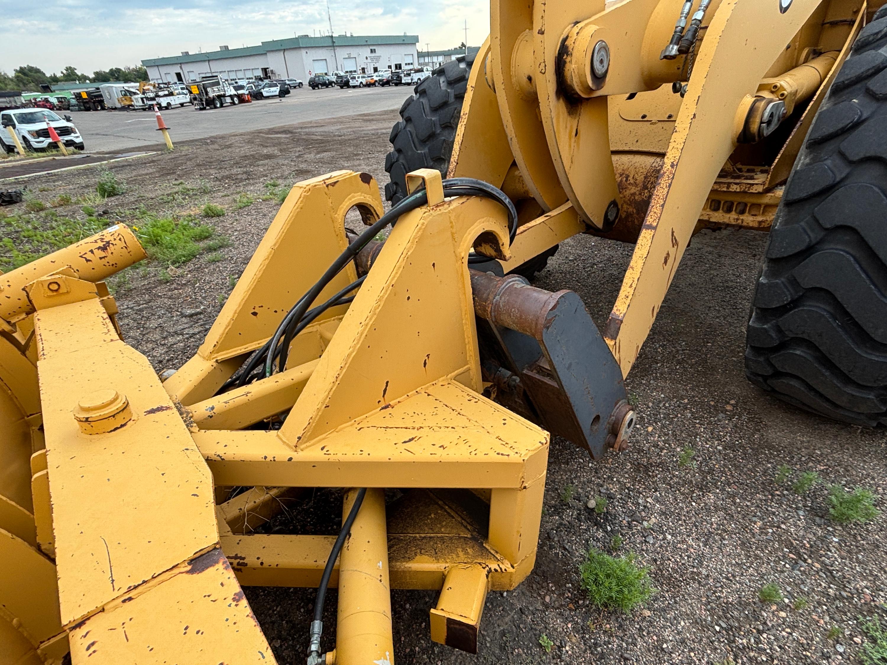 1999 John Deere 644H Loader - image 14
