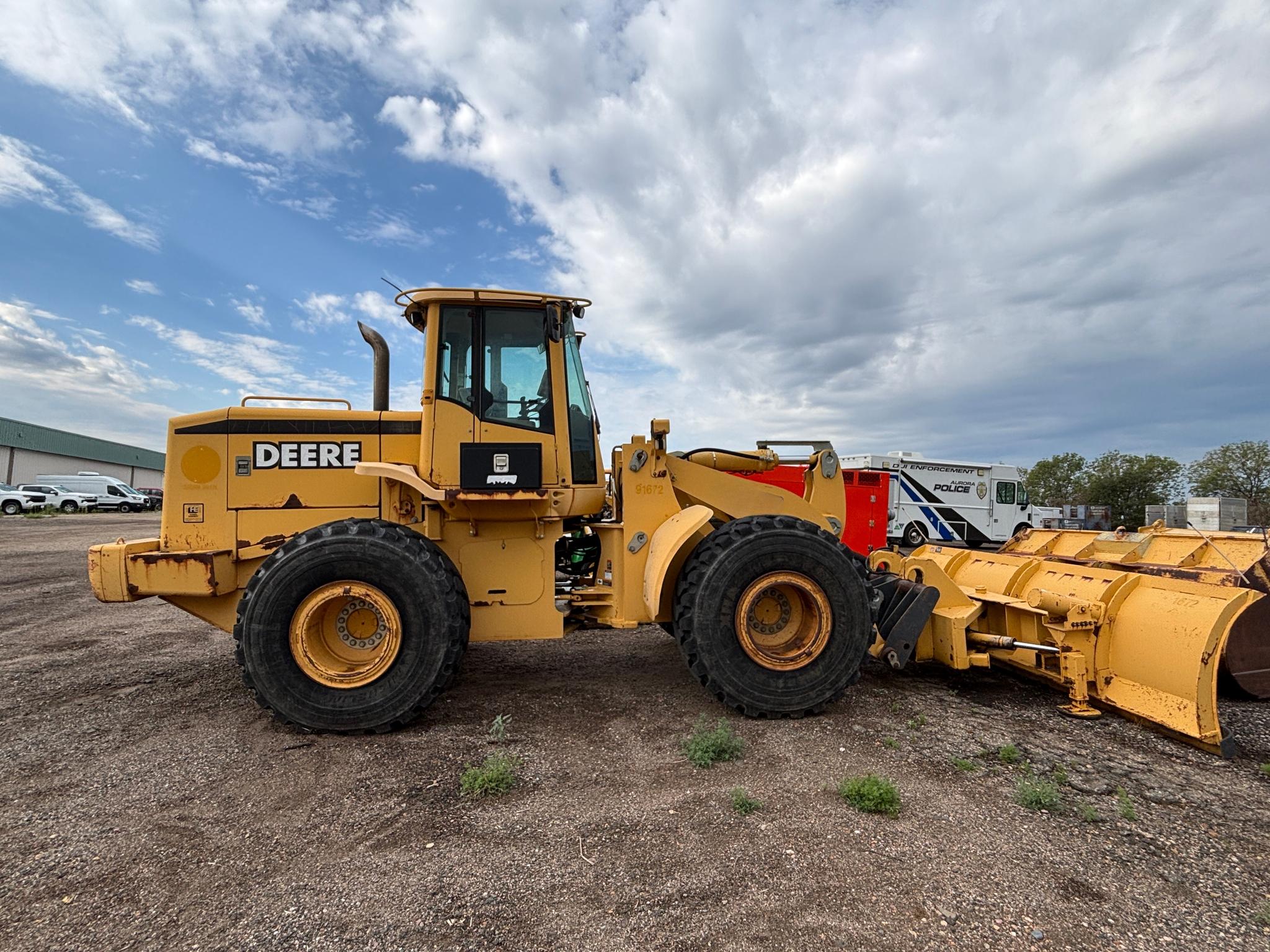 1999 John Deere 644H Loader - image 5
