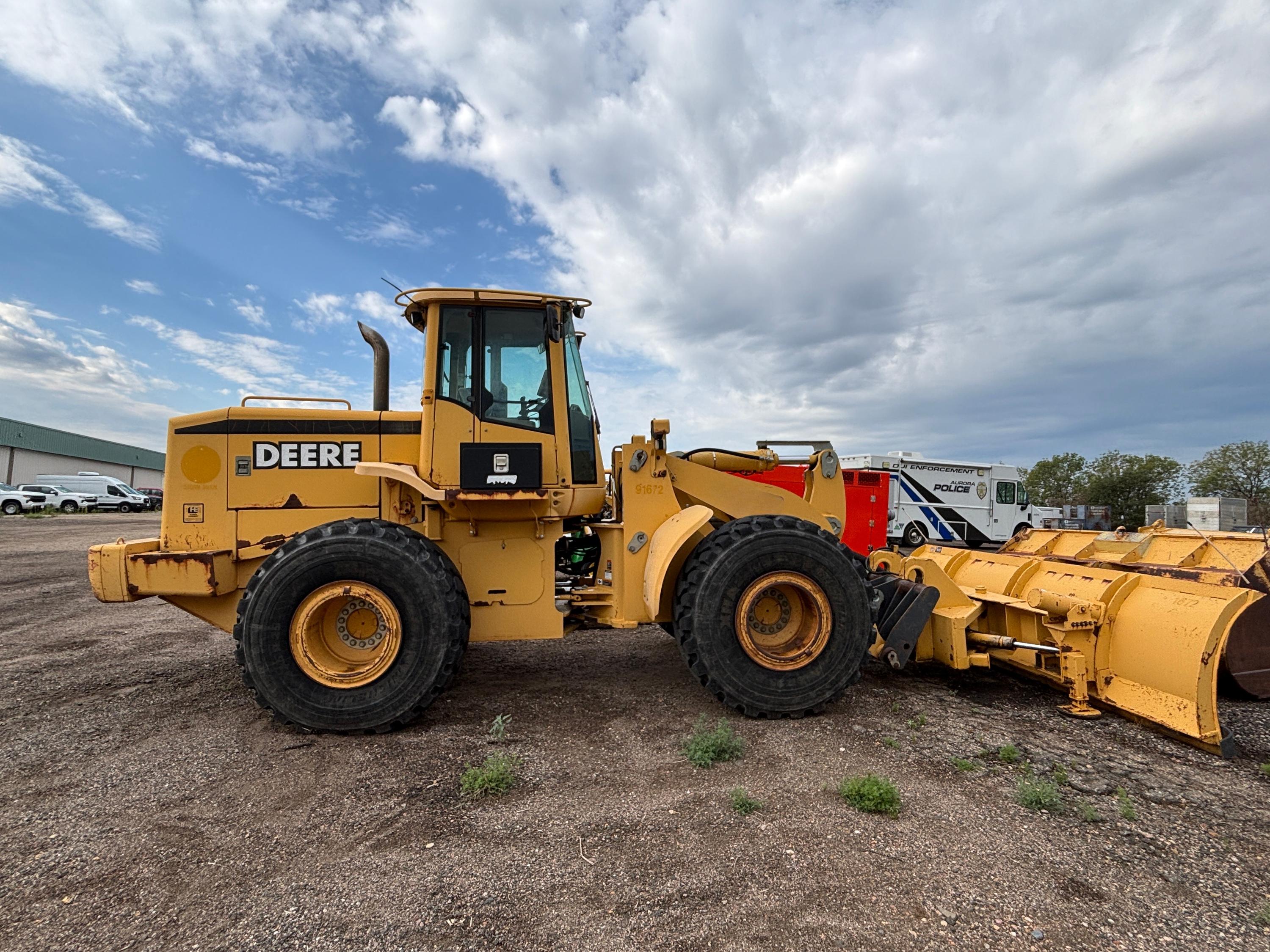 1999 John Deere 644H Loader - image 5