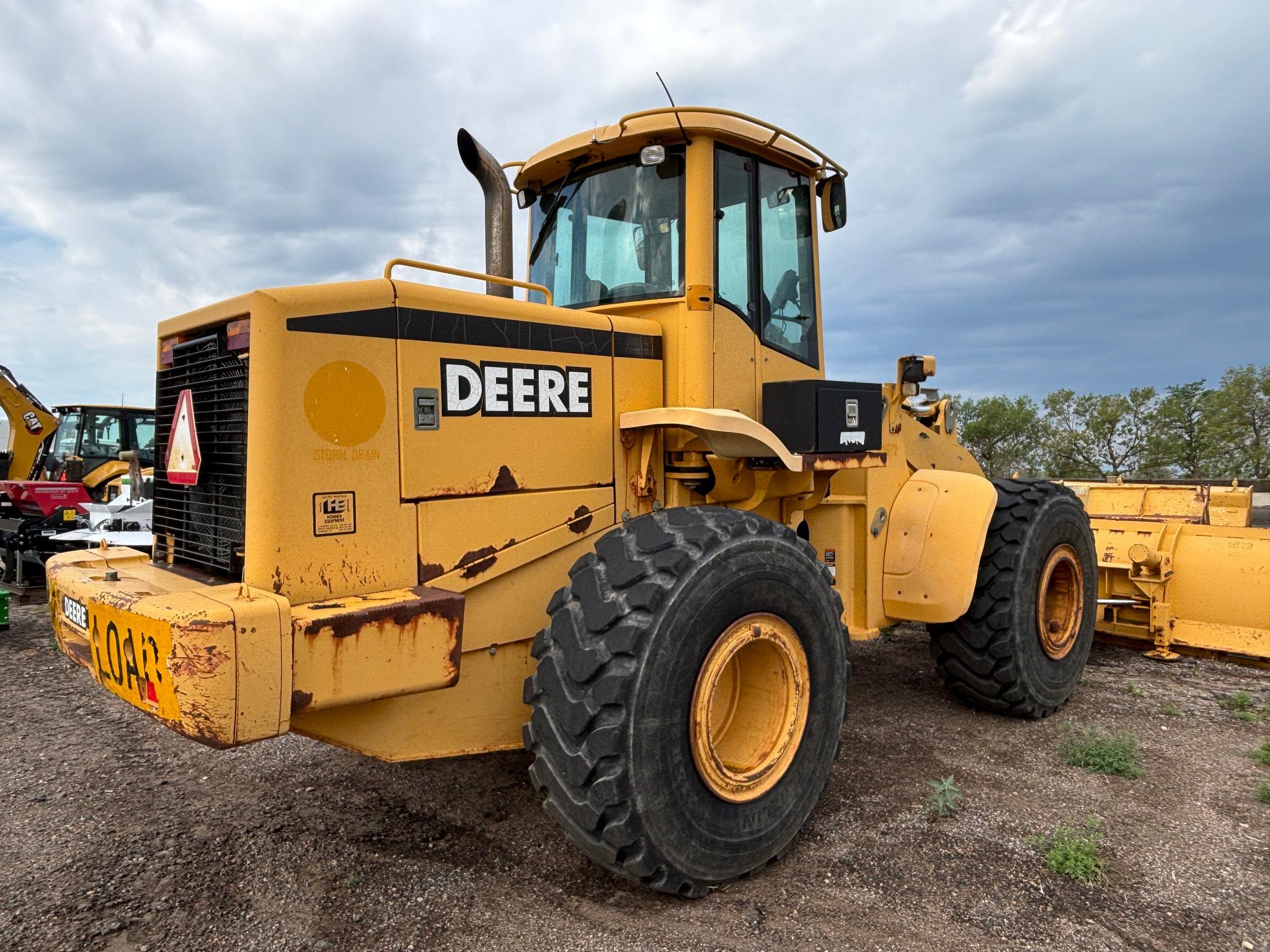 1999 John Deere 644H Loader - image 4