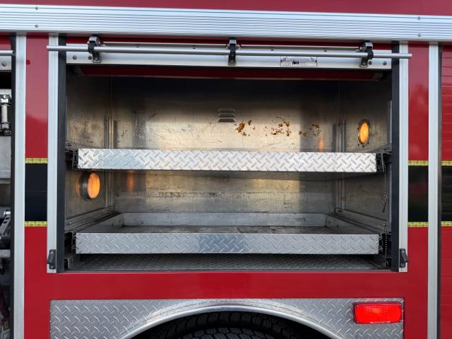 1991 E-One Heavy Rescue Pumper (300/300) - image 33