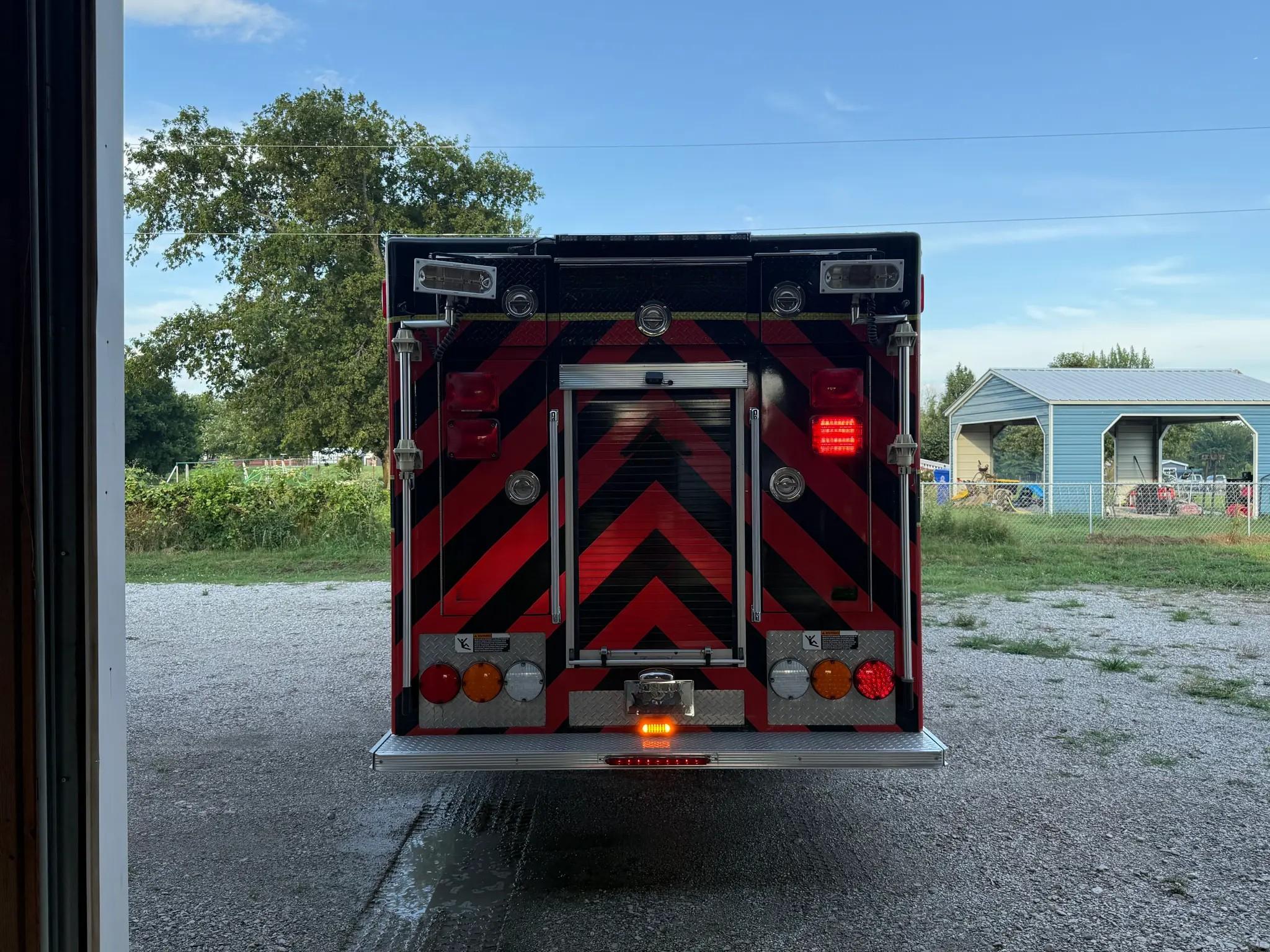 1991 E-One Heavy Rescue Pumper (300/300) - image 5
