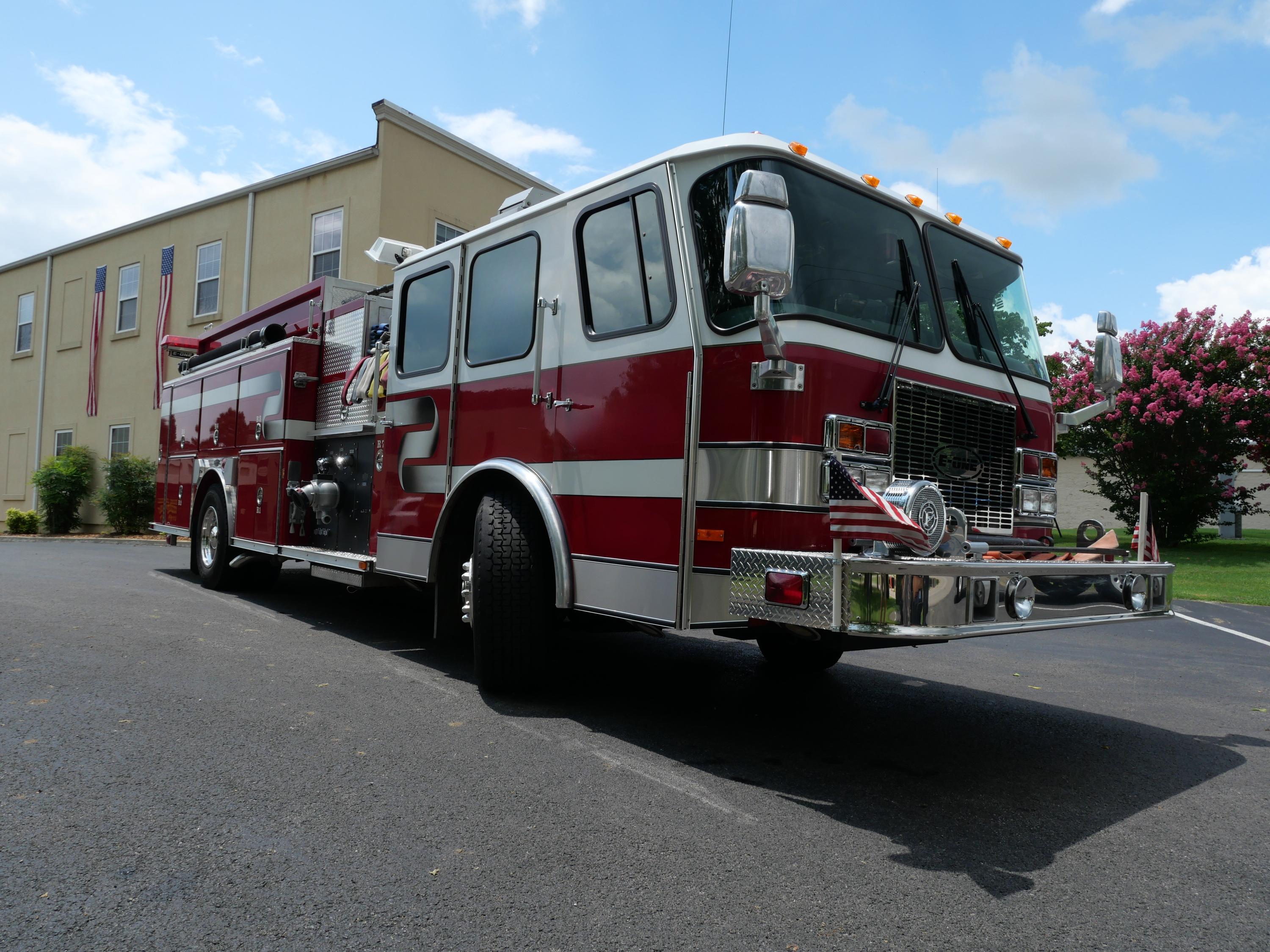 1997 E-One Cyclone II Pumper - image 10
