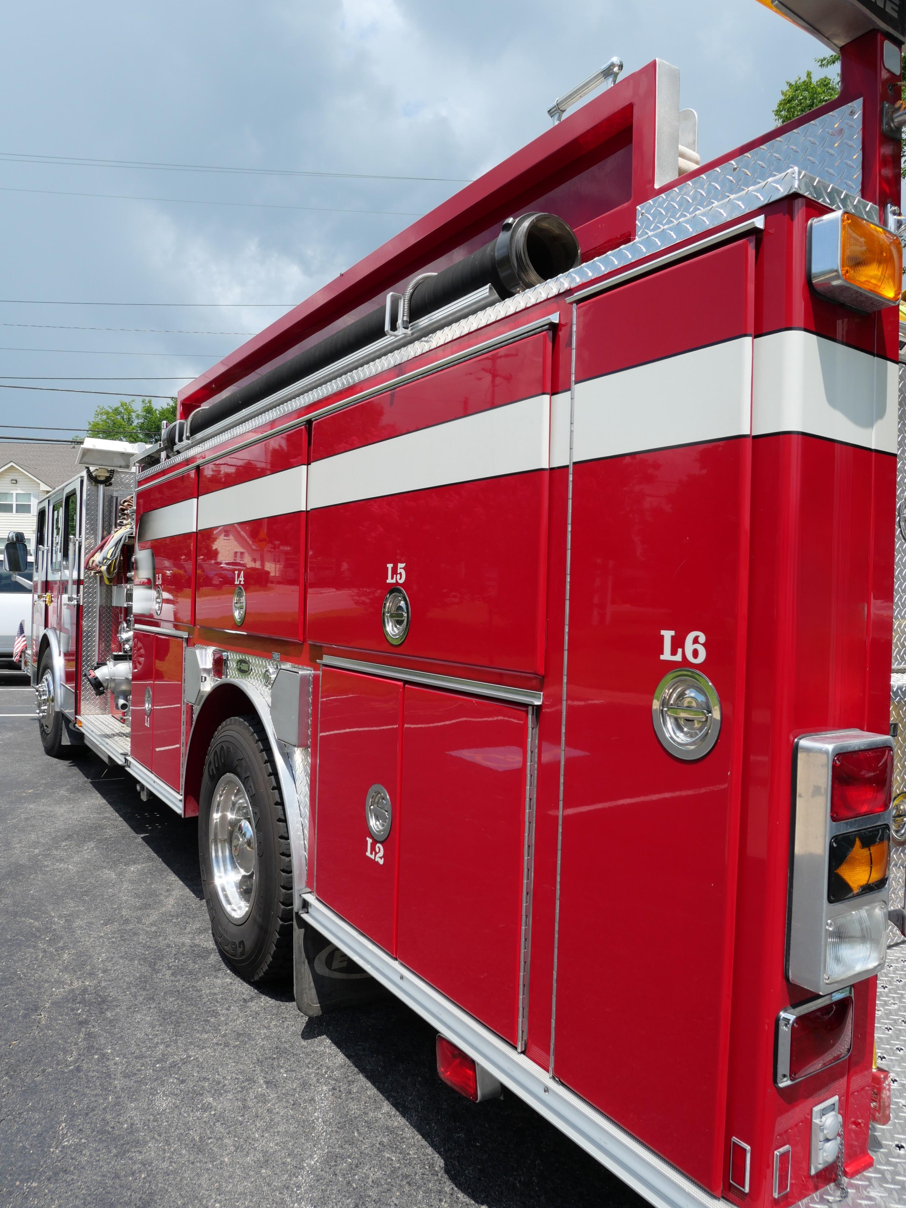1997 E-One Cyclone II Pumper - image 24