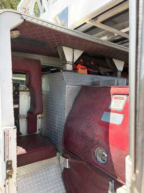 1989 KME 102' Quint — photo 8