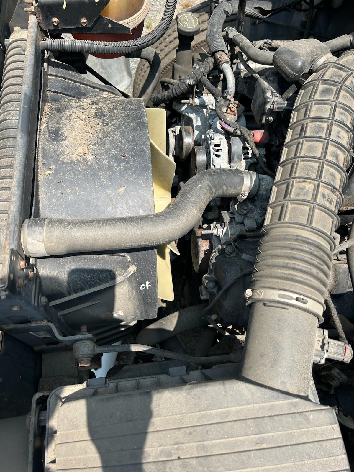 2015 Ford F650 Cab and Chassis - image 4