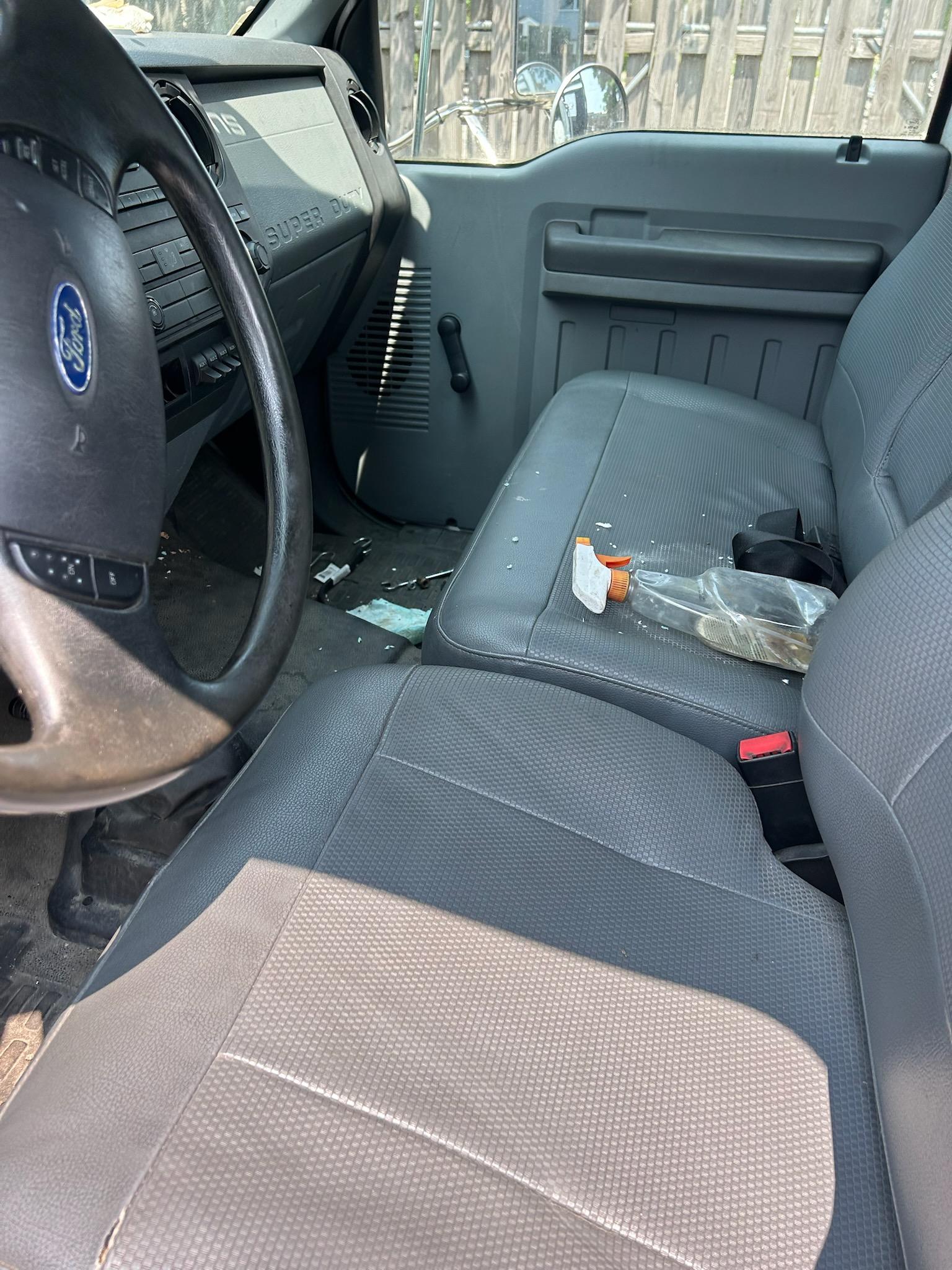 2015 Ford F650 Cab and Chassis - image 3