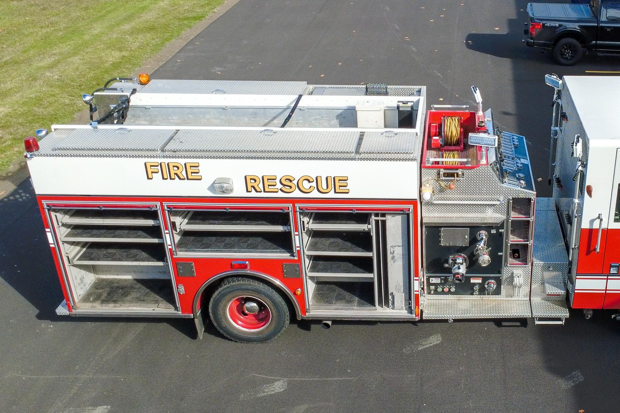 2001 Pierce Quantum Pumper - image 9