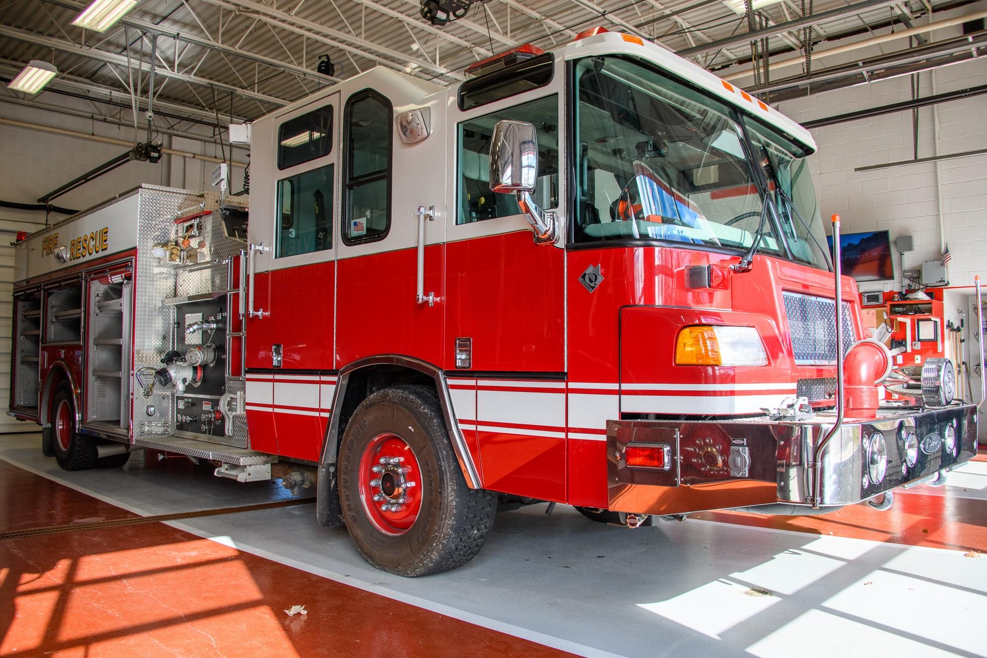 2001 Pierce Quantum Pumper - image 15