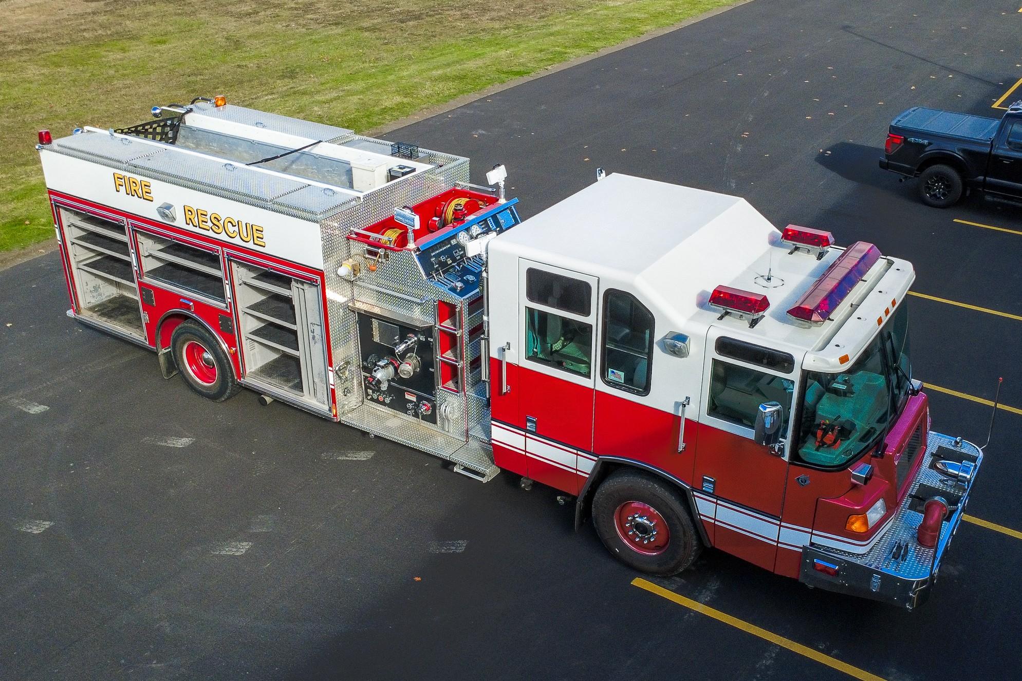 2001 Pierce Quantum Pumper - image 8