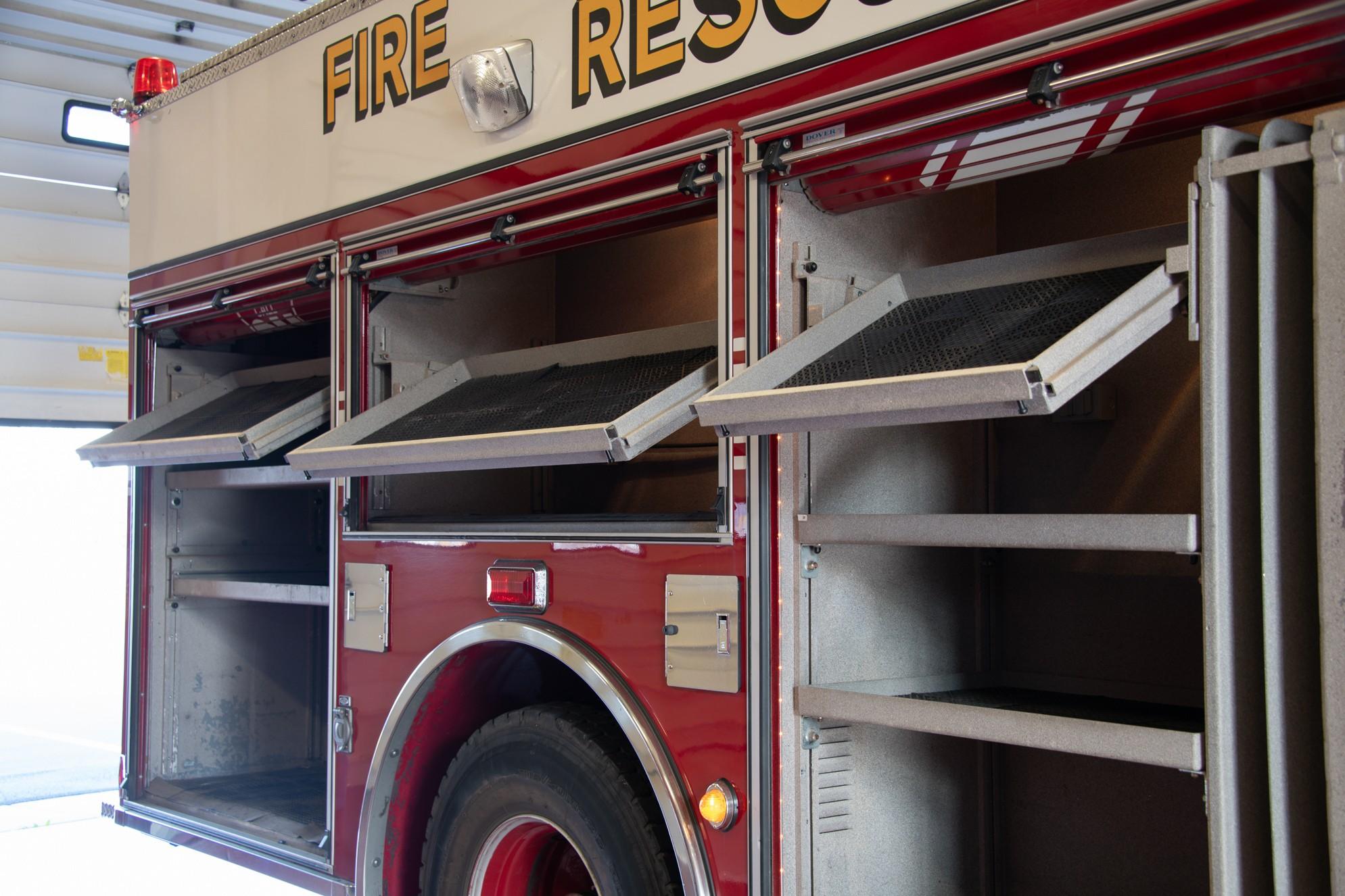 2001 Pierce Quantum Pumper - image 25