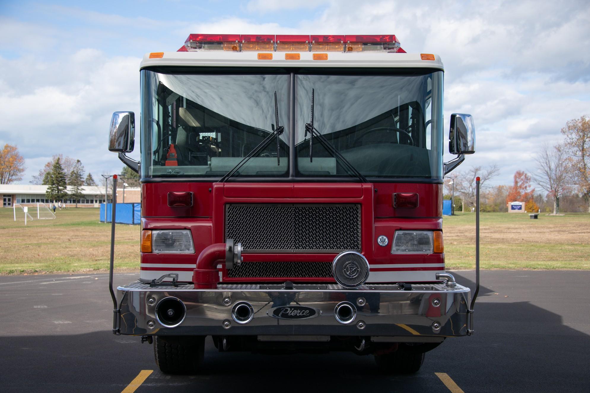 2001 Pierce Quantum Pumper - image 12