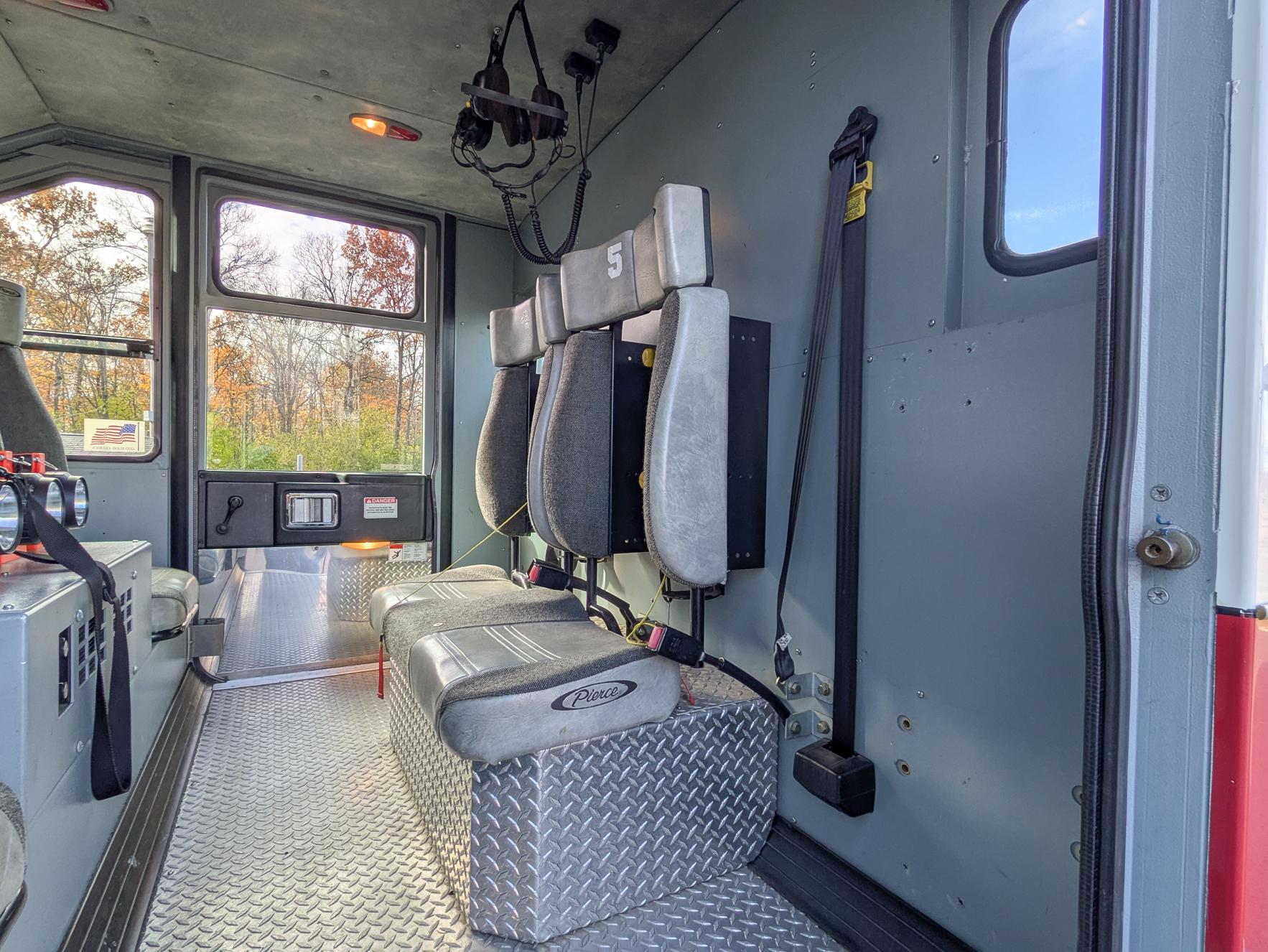 2001 Pierce Quantum Pumper - image 37