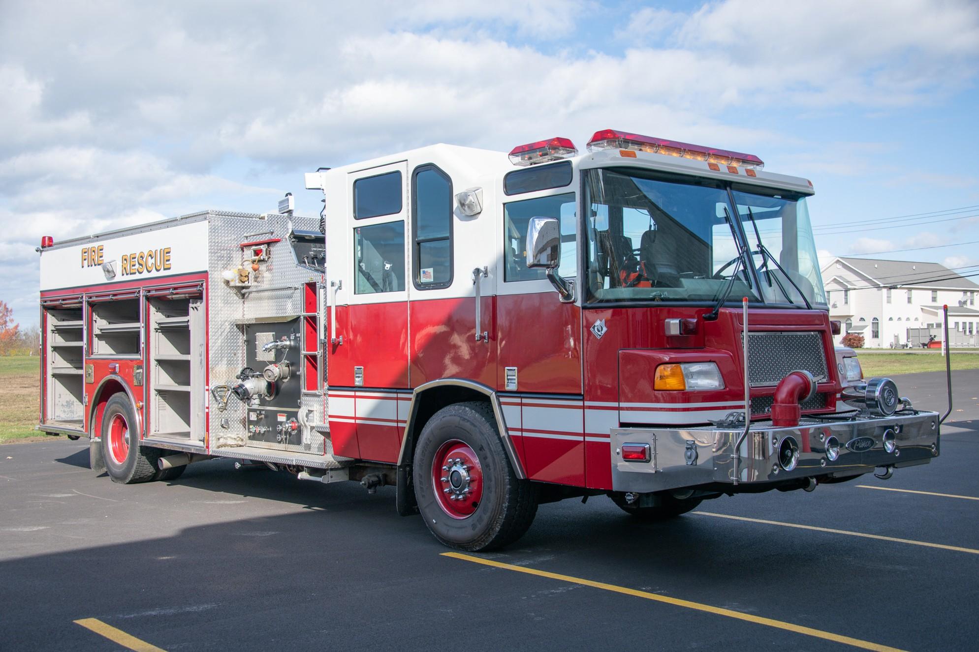 2001 Pierce Quantum Pumper - image 7