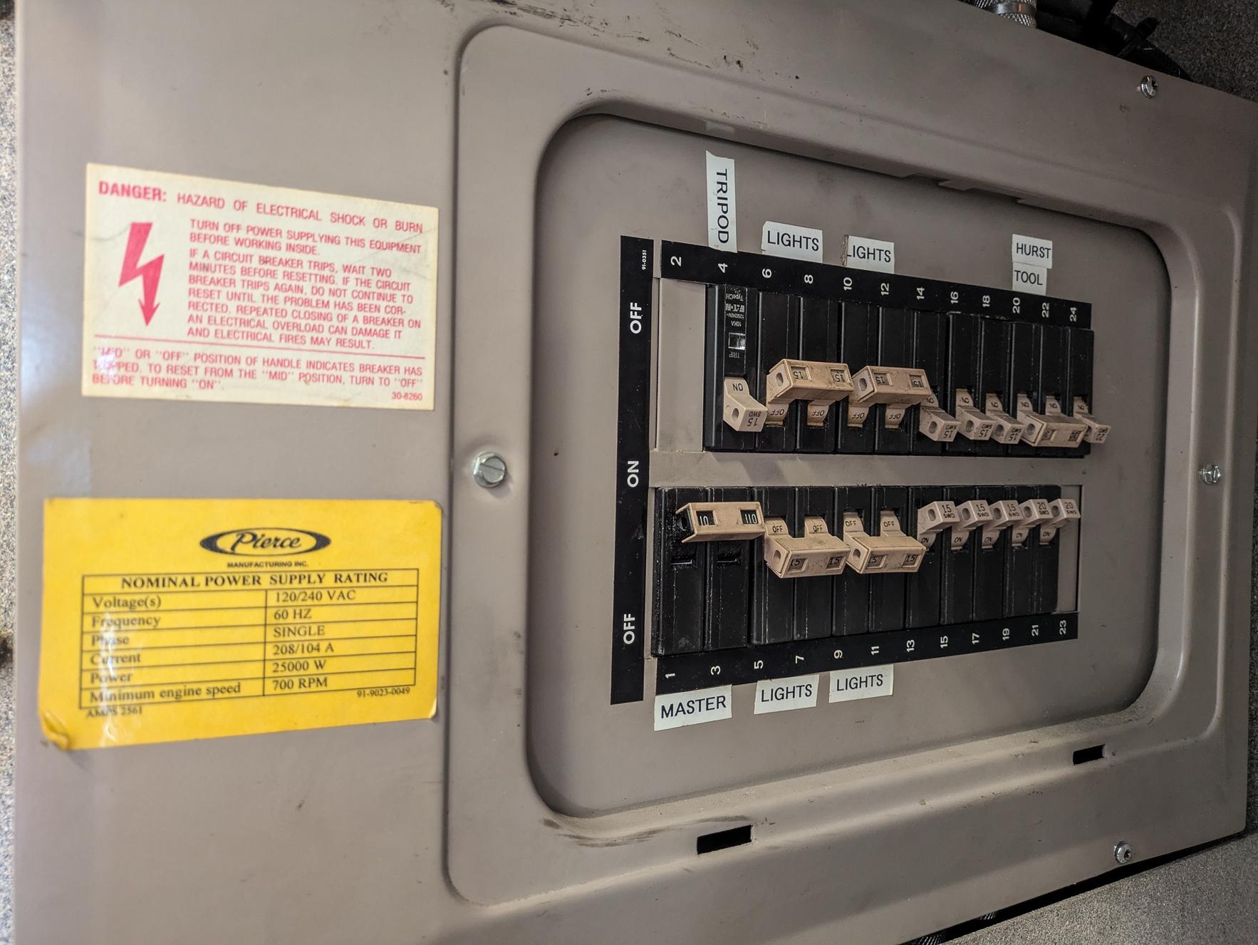 2001 Pierce Quantum Pumper - image 33
