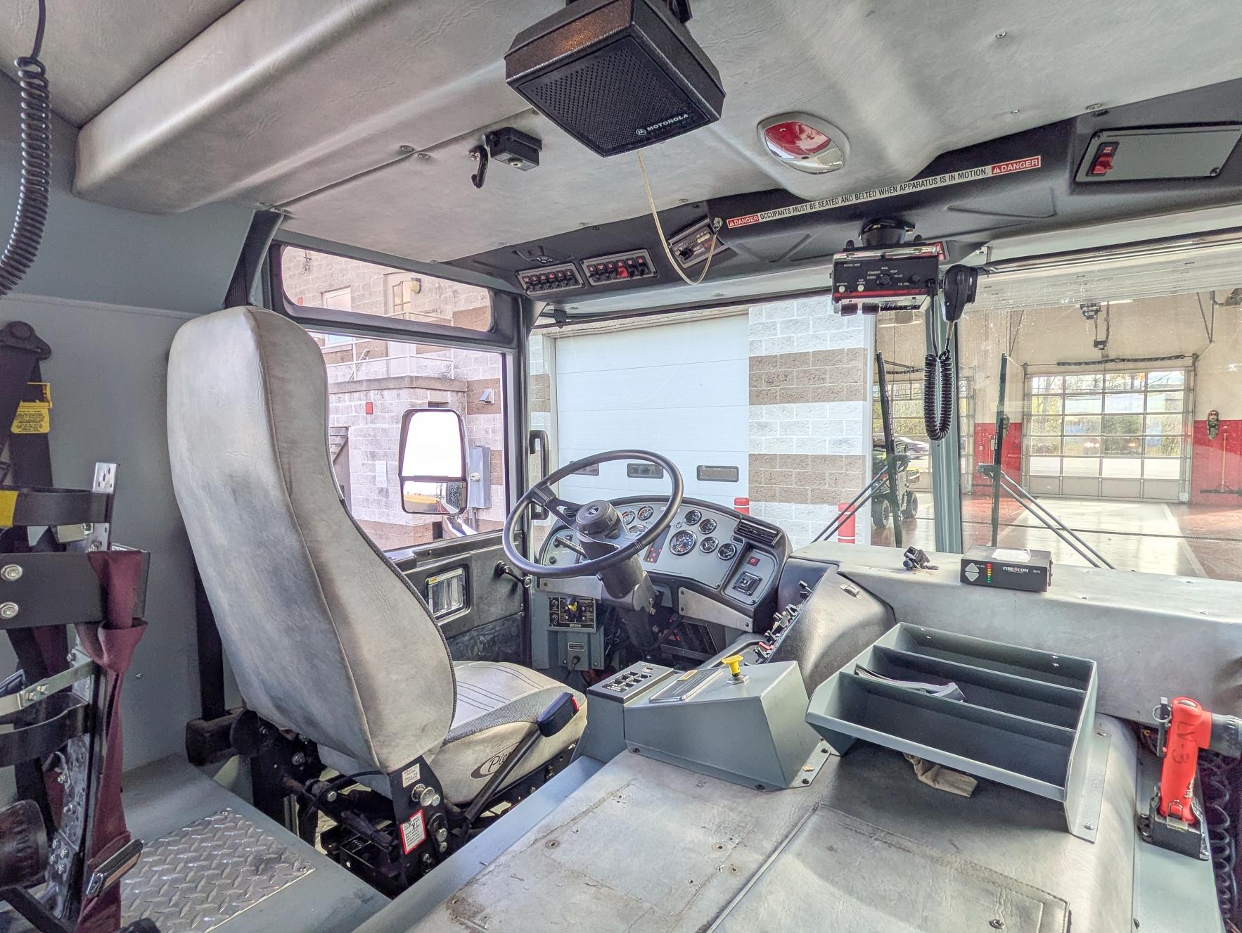 2001 Pierce Quantum Pumper - image 43