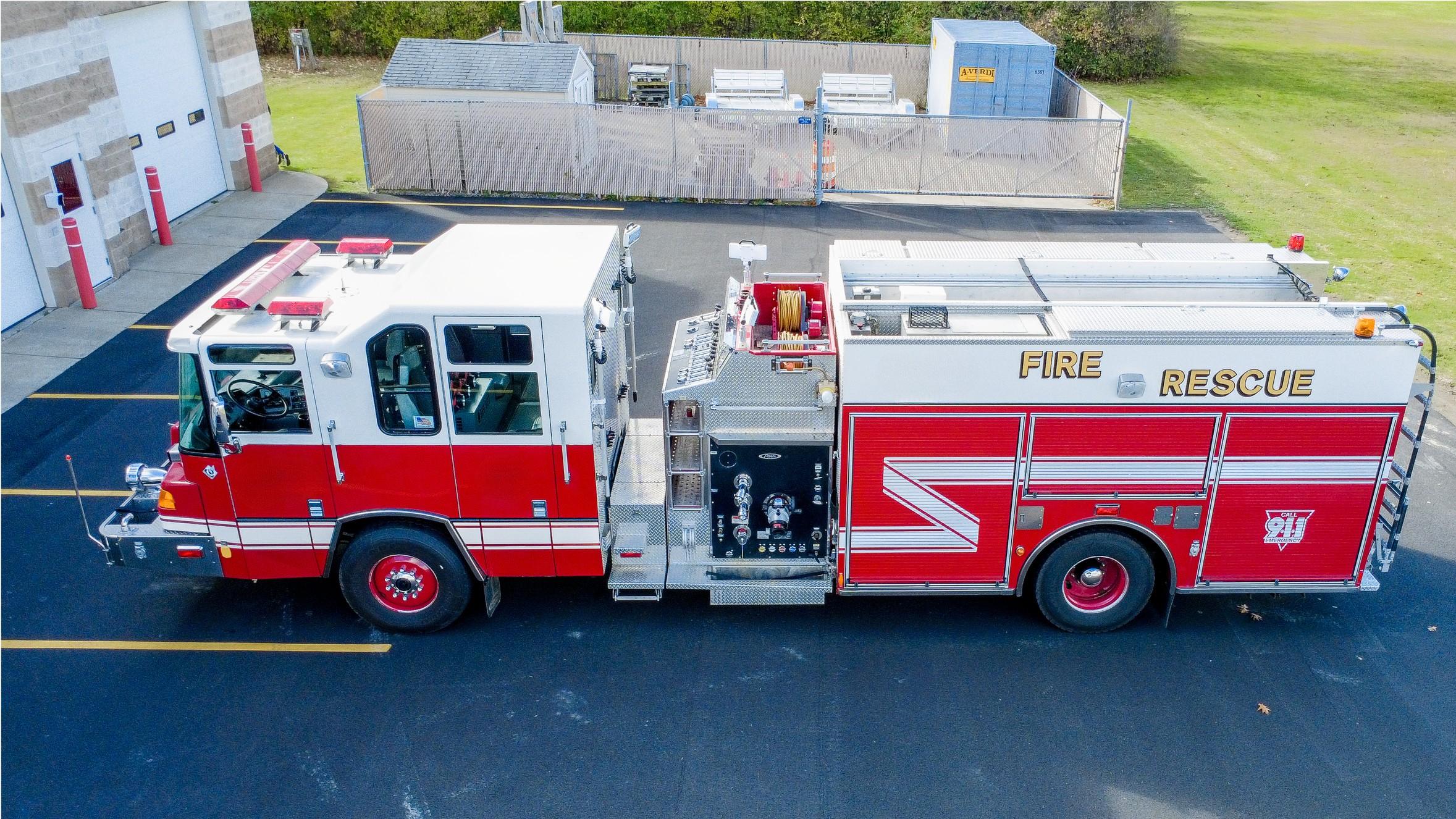 2001 Pierce Quantum Pumper - image 4