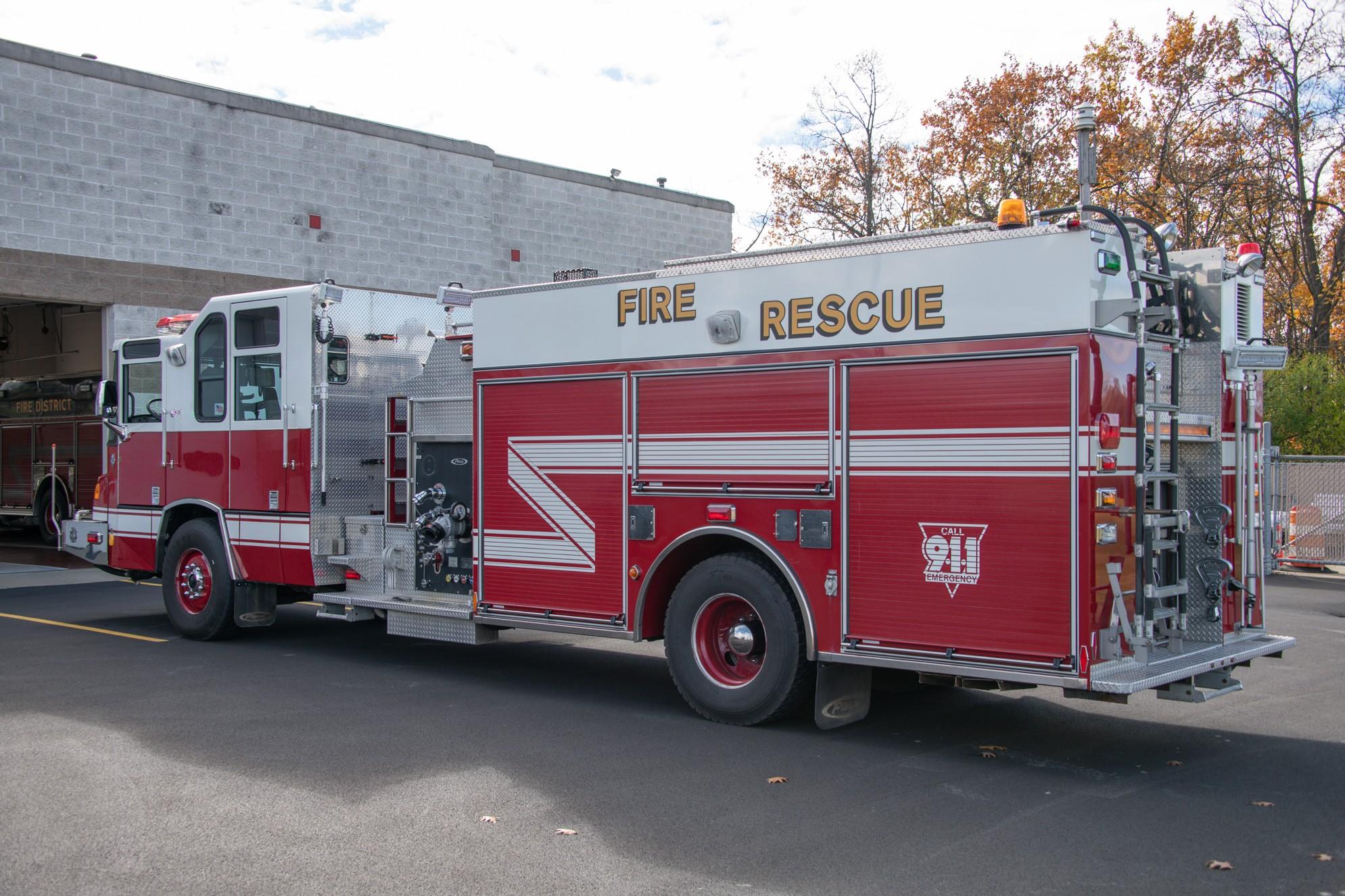 2001 Pierce Quantum Pumper - image 5